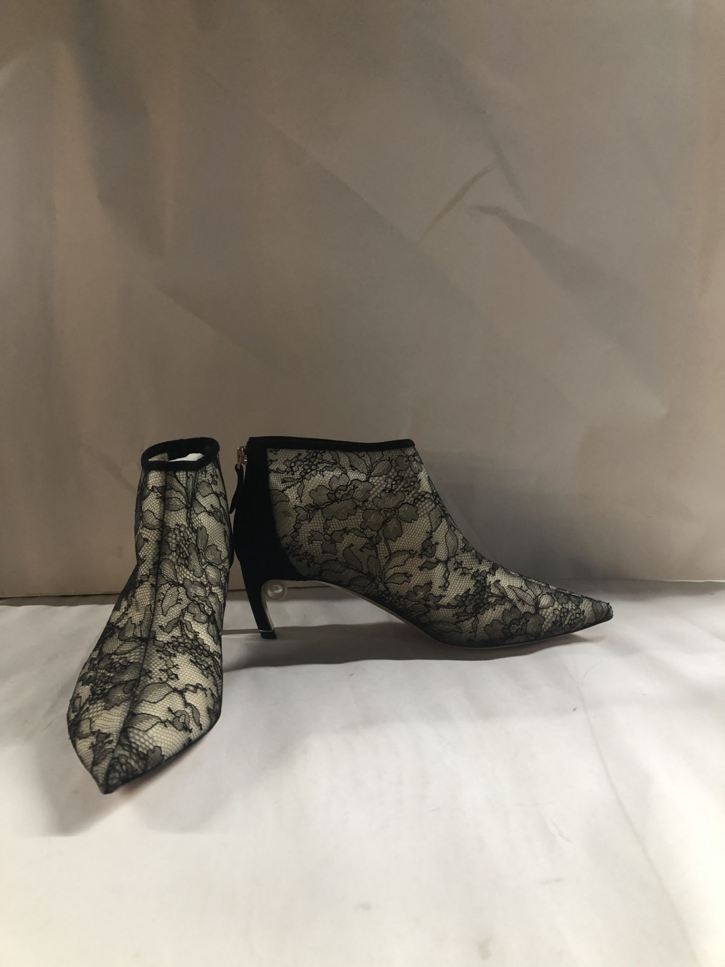 Nicholas Kirkwood Pearl Lace Heels. EU 39 RRP £650.00