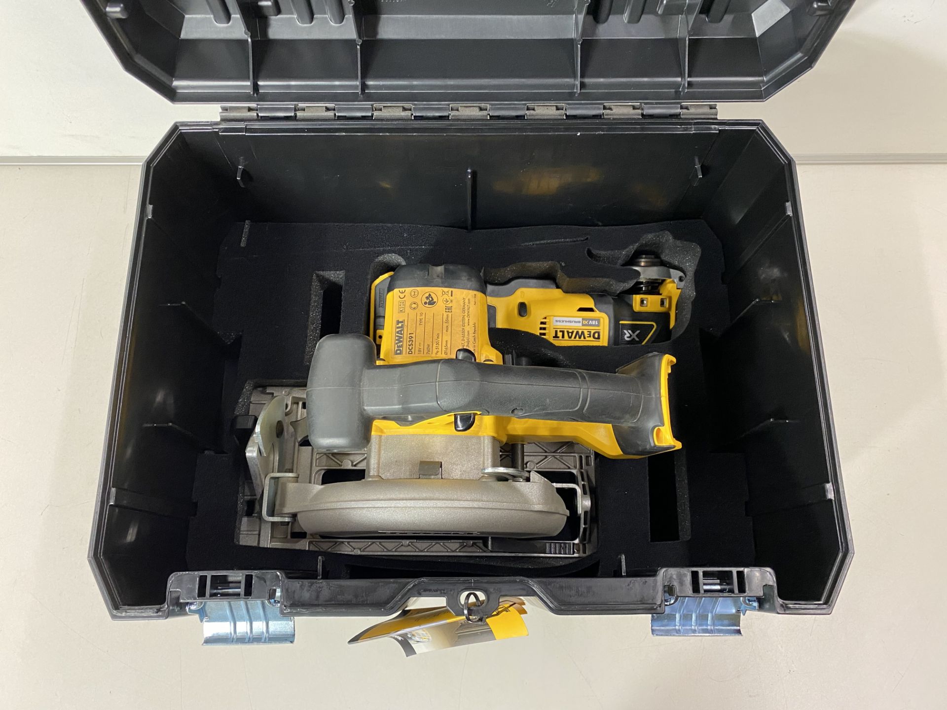 DEWALT XR 18V DCS391 CIRCULAR SAW & DCS355 MULTI TOOL BARE UNITS + DEEP TSTAK - Image 2 of 4