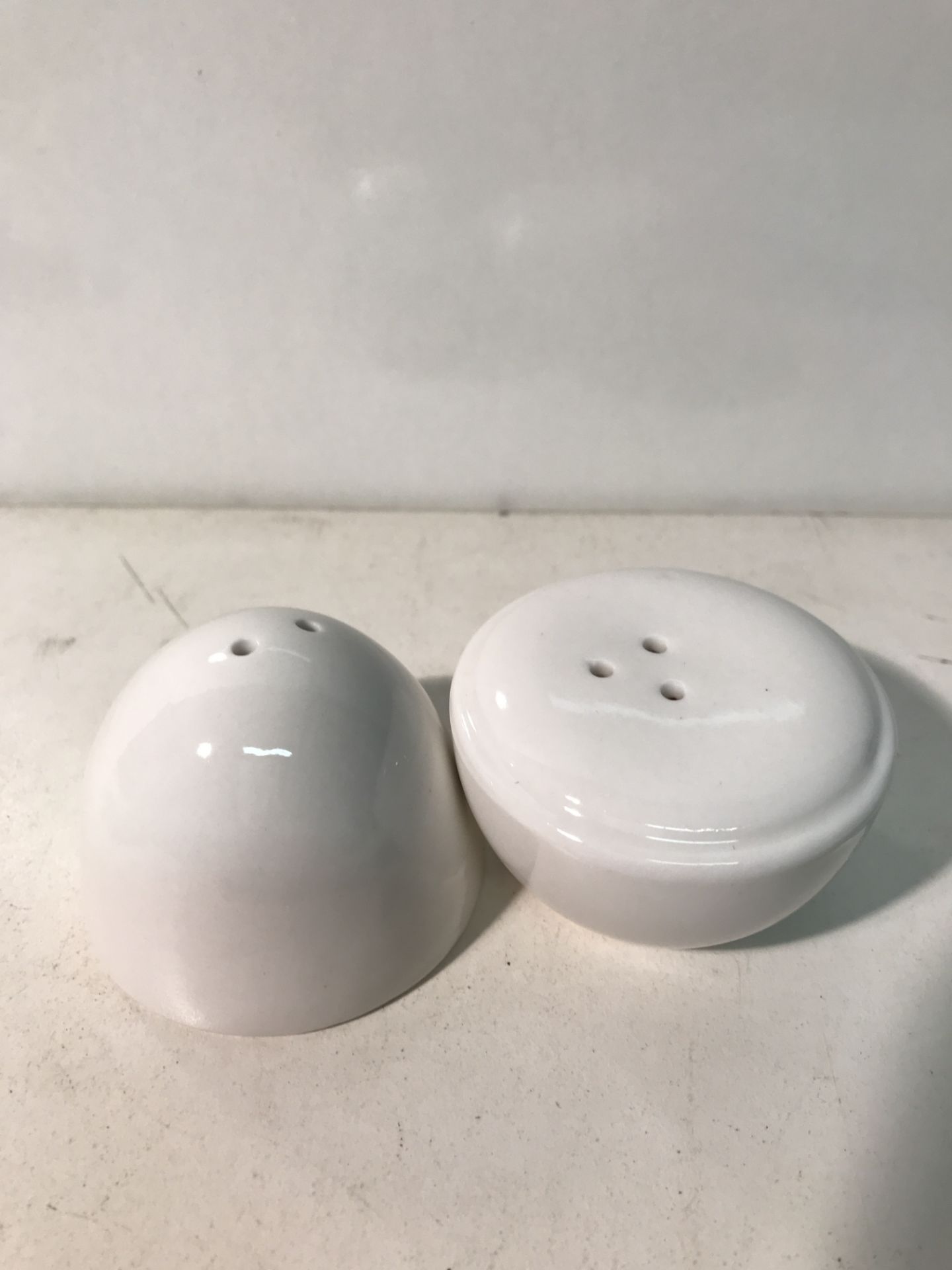 30 x Sass & Belle Egg Shaped Salt & Pepper Sets | RRP £105.00 - Image 3 of 6