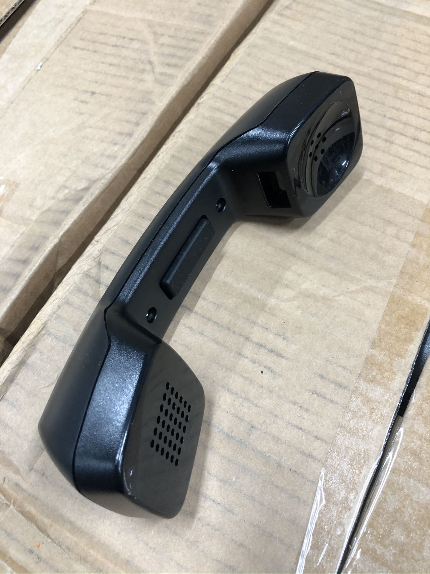 96 x Primo Z-1300-0126-PMG Handset Black Telephones - Image 5 of 5