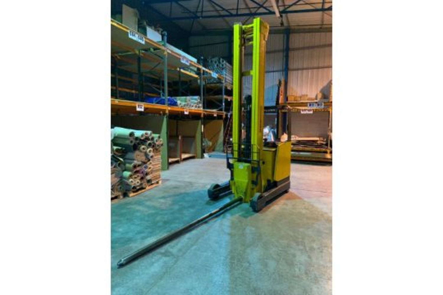 Warehouse Clearance | Jungheinrich ETV320 Side Loader | Office Furniture | Gardening Equipment | Kitchen Appliances | Ends 22 September 2020