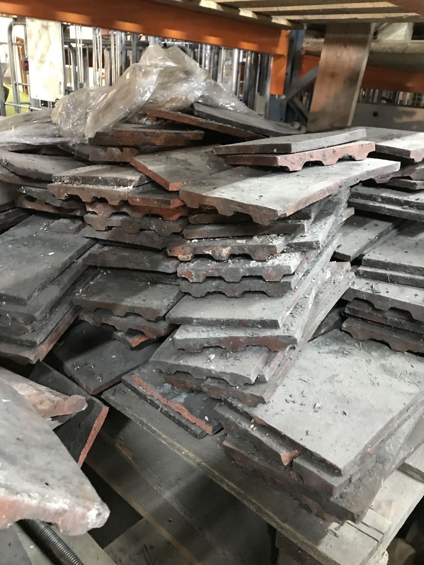 2 Pallets of Roofing Tiles - Image 2 of 5