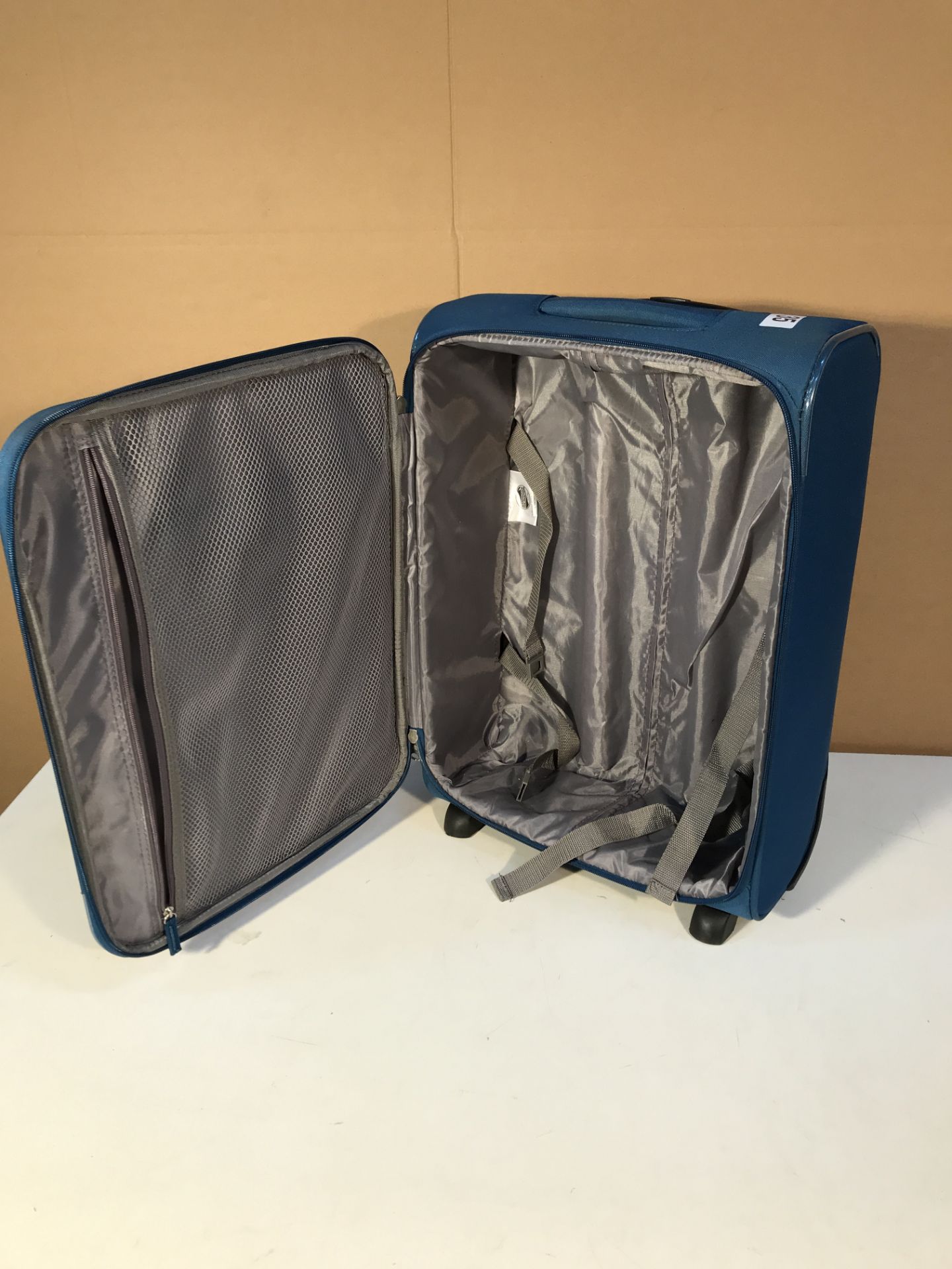 American Tourister Suit Case - Image 3 of 4