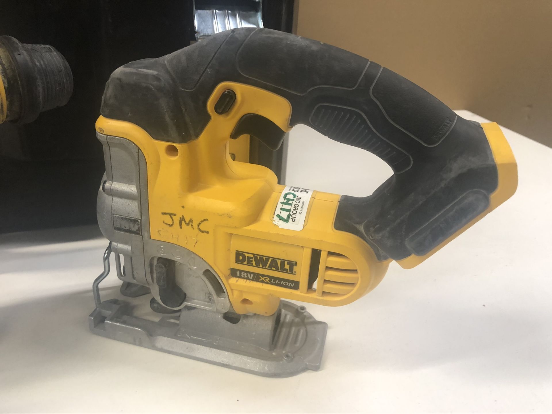 Dewalt DCH253 Rotary Hammer Drill & DCS331 Jigsaw in Case - Image 4 of 7