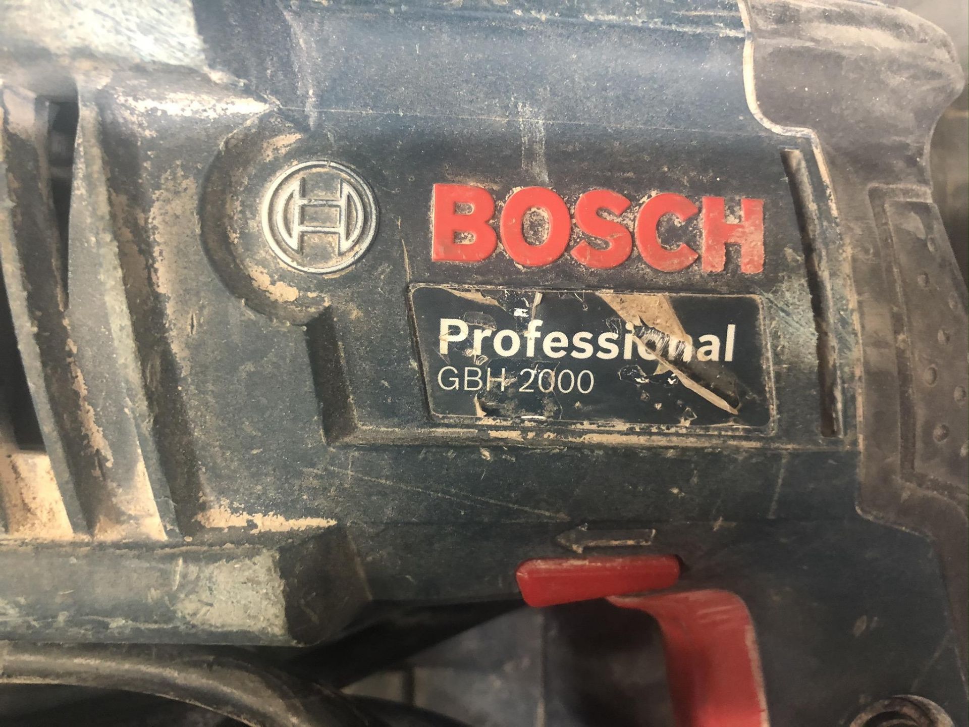 Bosch Professional GBH2000 Rotary Hammer Drill in Case - Image 3 of 4