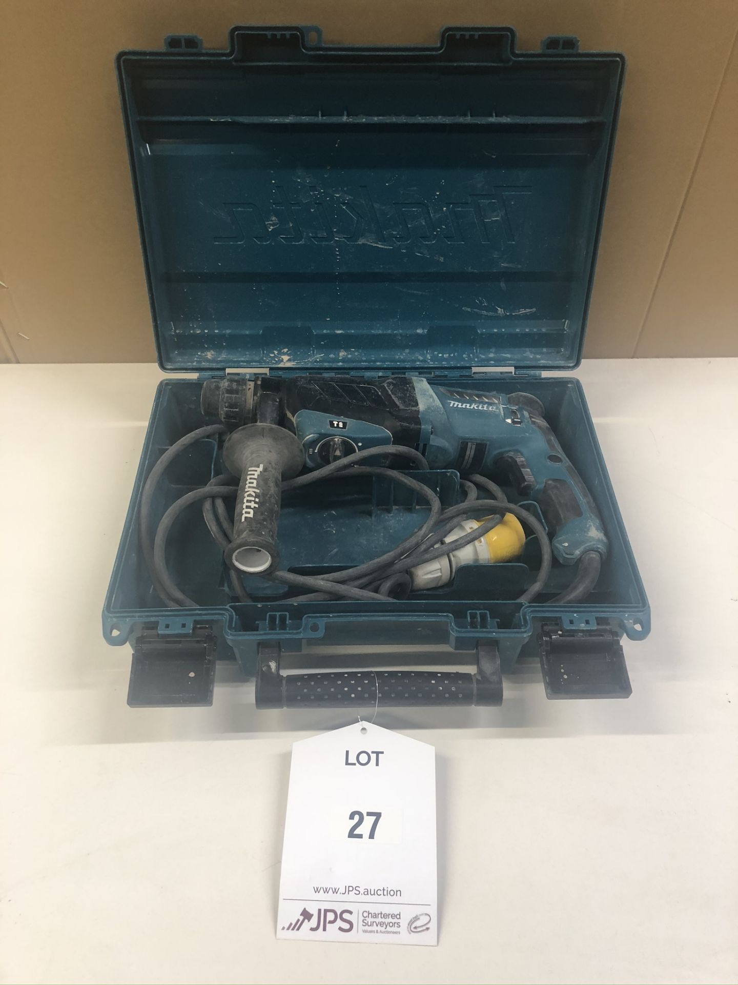 Makita HR2630 Rotary Hammer Drill in Case | YOM: 2017