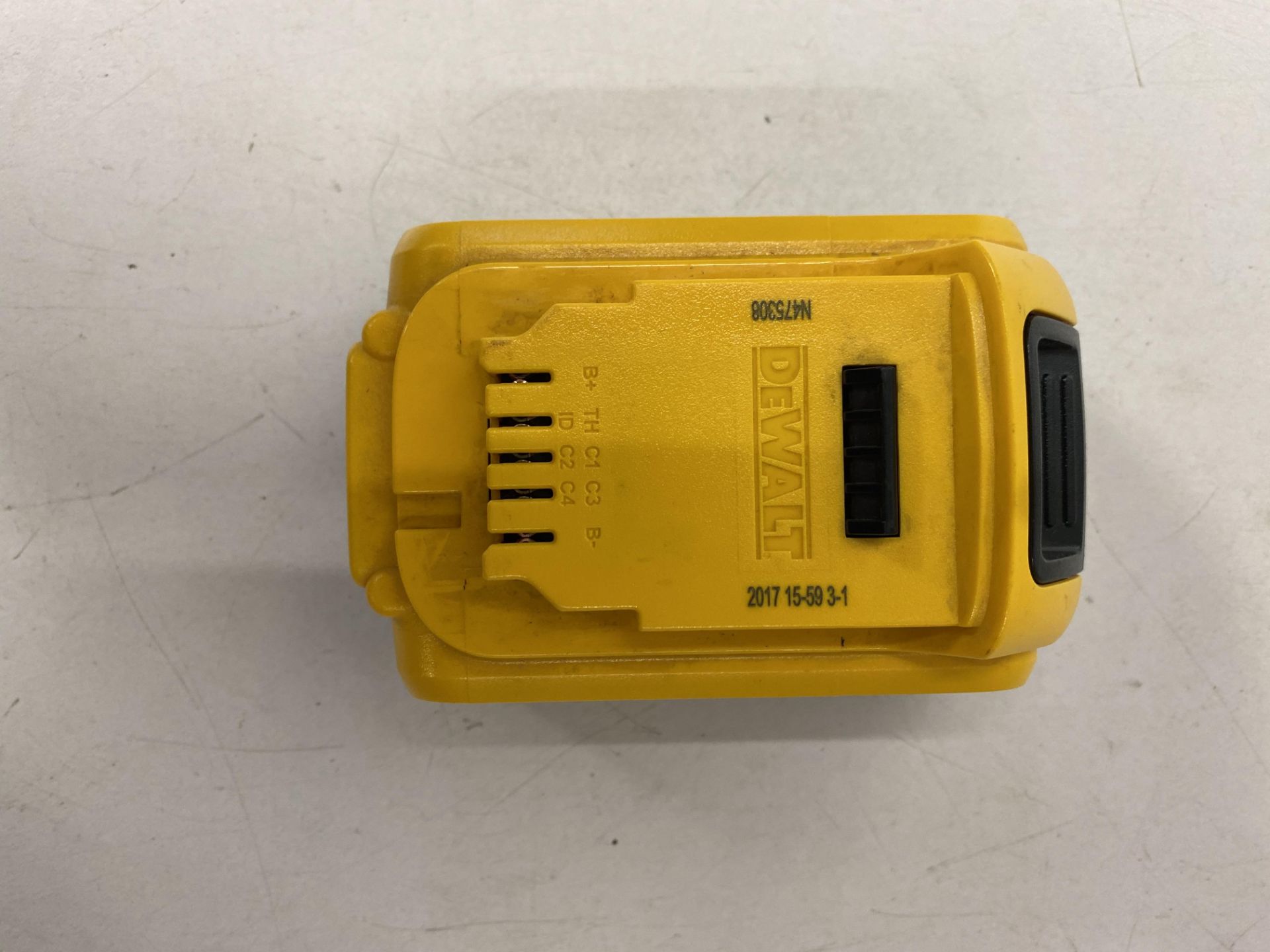 Dewalt 18v Batteries And Charger Set - Image 4 of 6