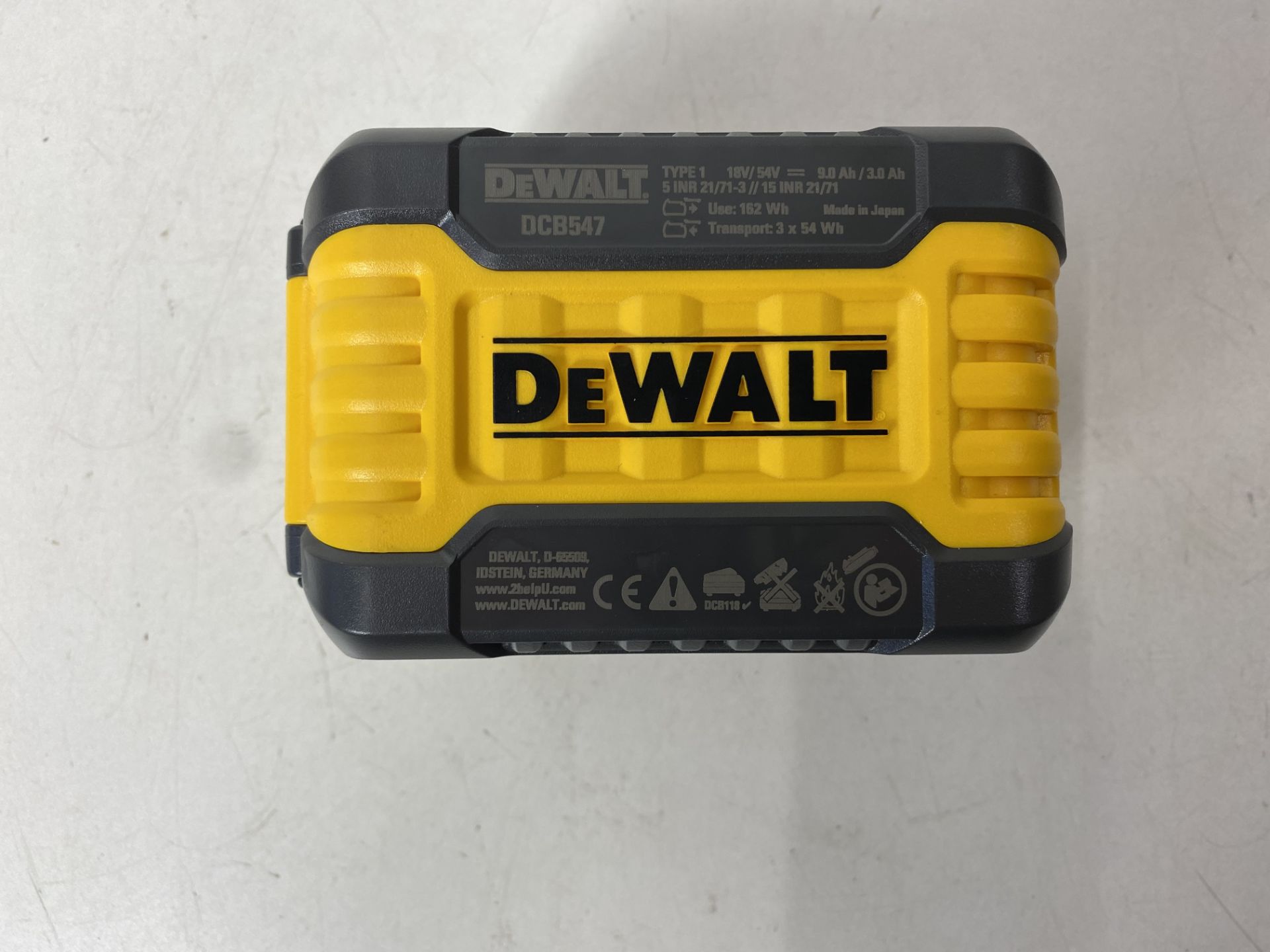 DEWALT DCB547 XR FLEXVOLT CONVERTIBLE 18V/54V LITHIUM-ION 9.0AH BATTERY - Image 3 of 3