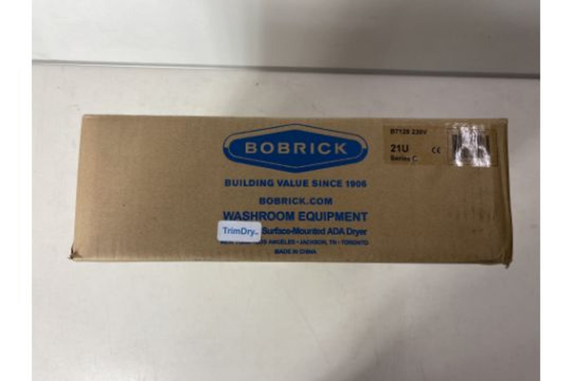 Bobrick B-7128 230v Trimline Surface-mounted Ada Dryer - Image 2 of 3