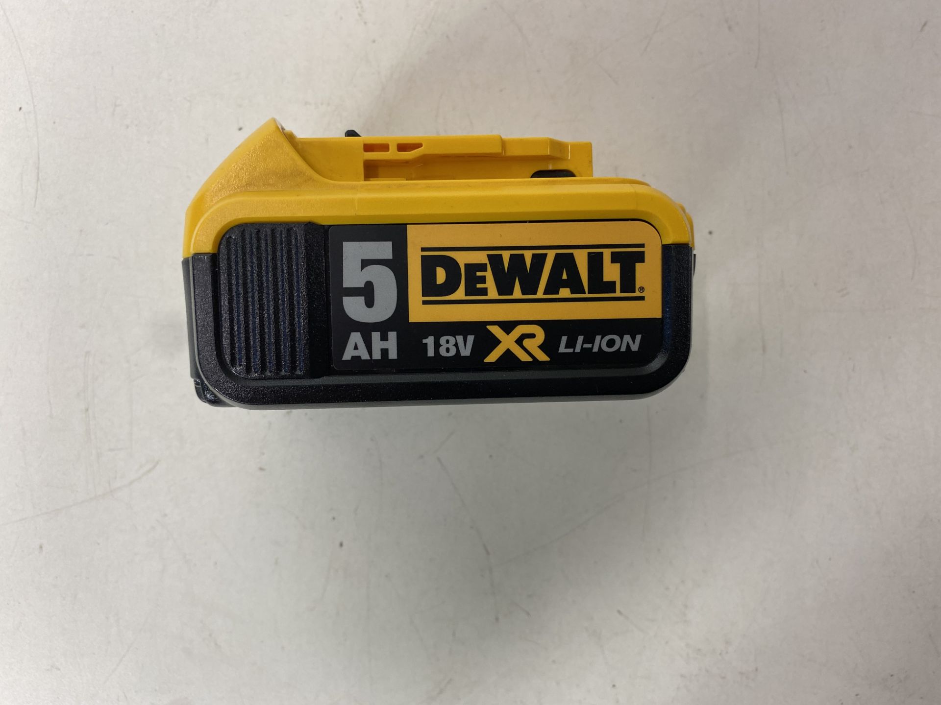 Dewalt 18v Batteries And Charger Set - Image 2 of 6