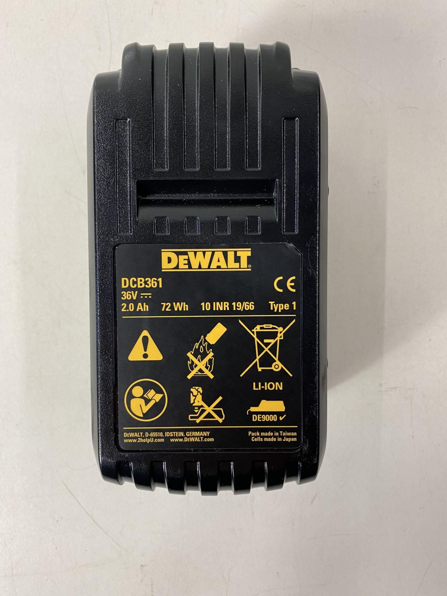 Dewalt 36v Batteries And Charger Set - Image 4 of 7