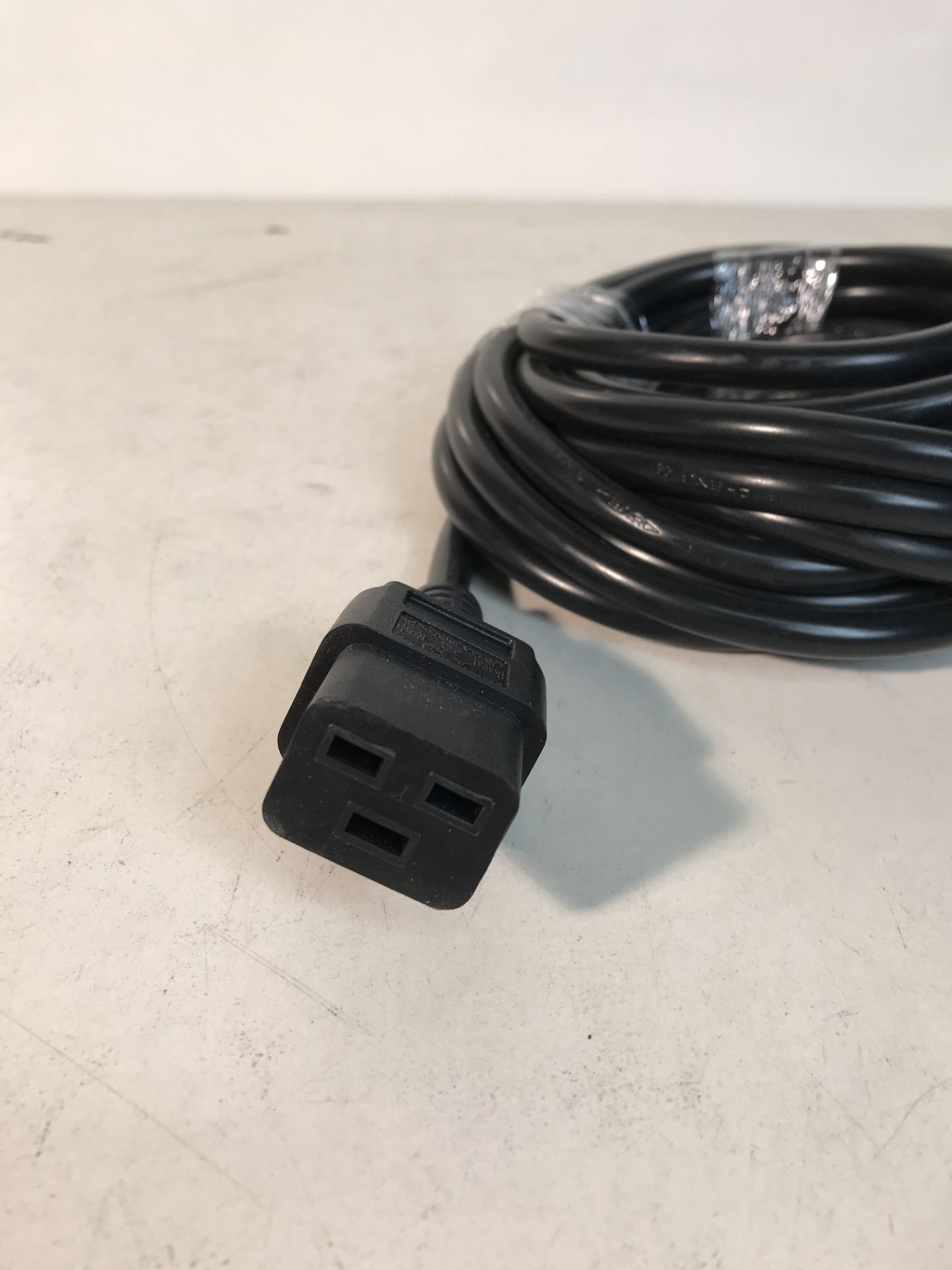 4 x 240v Adaptor Power Cables - Image 4 of 4