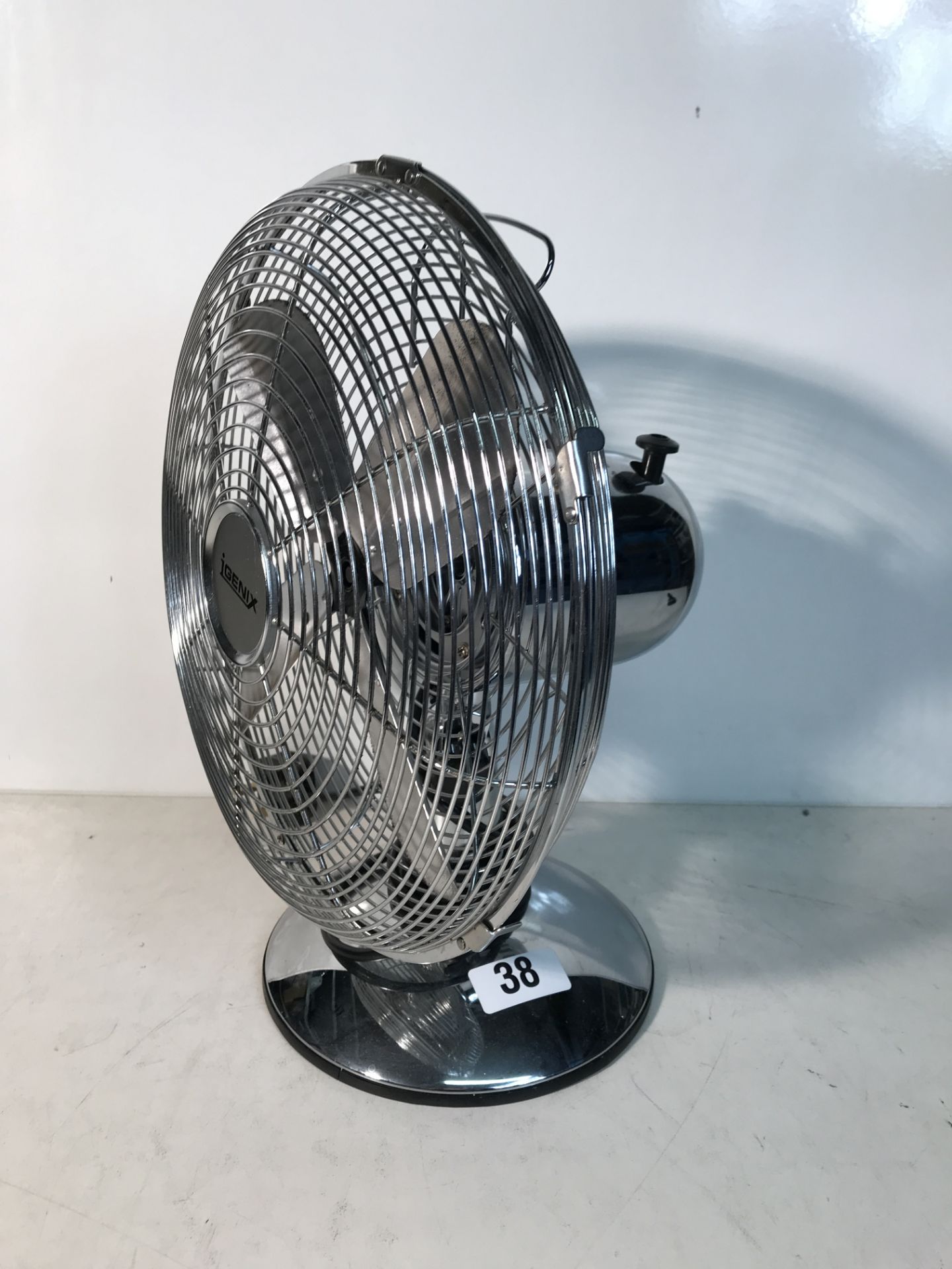 Igenix 12'' Polished Chrome Retro Desk Fan