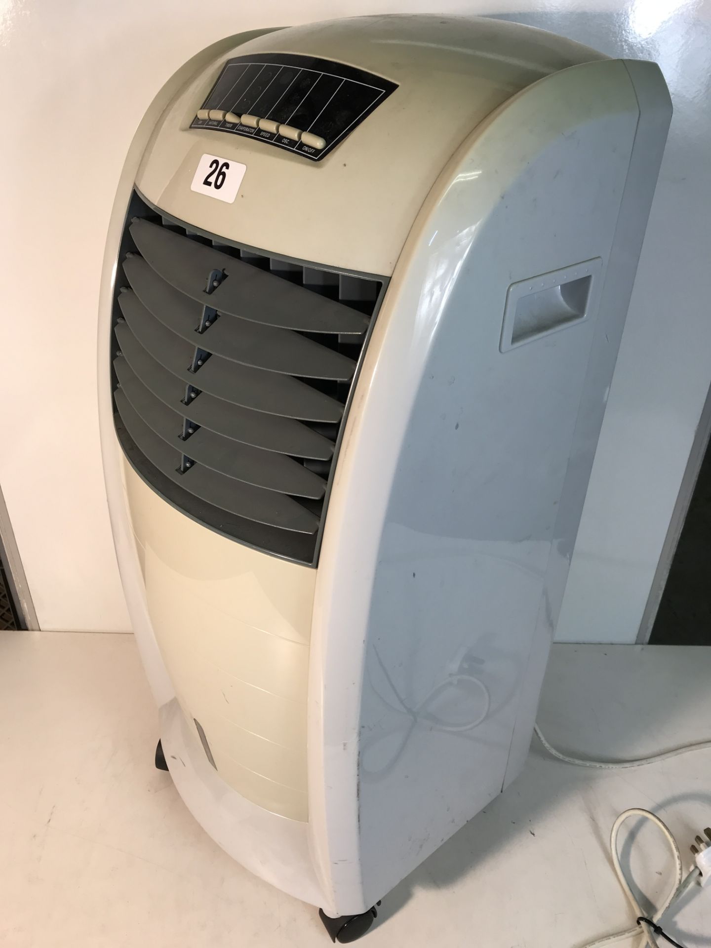 Unbranded Dehumidifier - Image 2 of 4