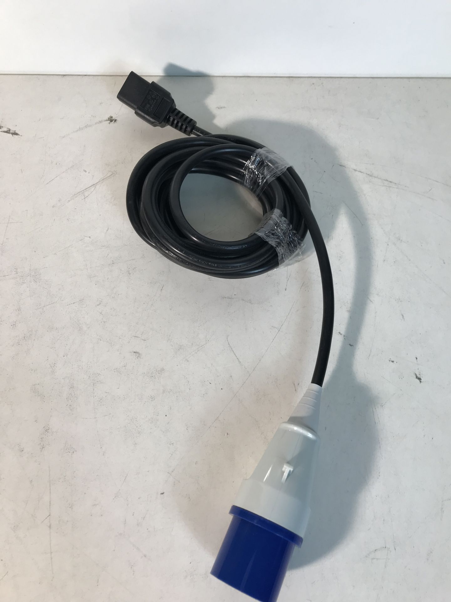 4 x 240v Adaptor Power Cables - Image 2 of 4