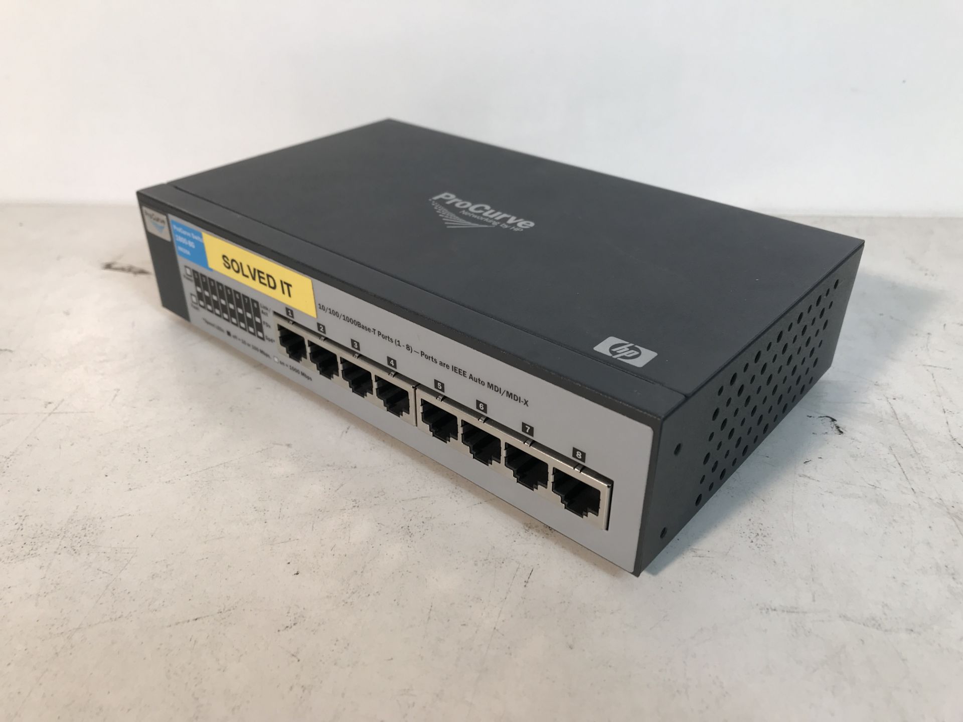 HP Procurve 8 Port Network Switch - Image 2 of 4