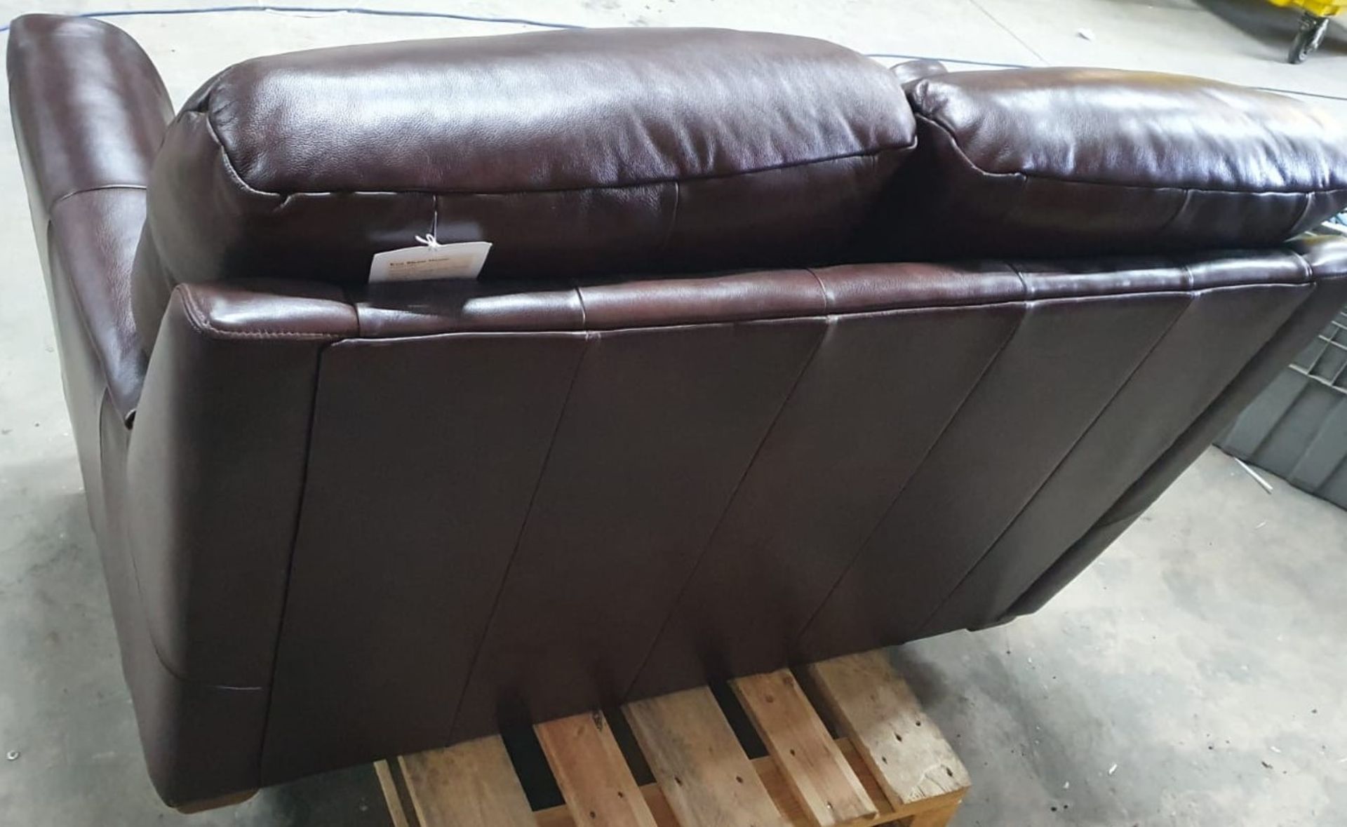 Ex Display 2 Seater Leather Sofa - Image 5 of 5