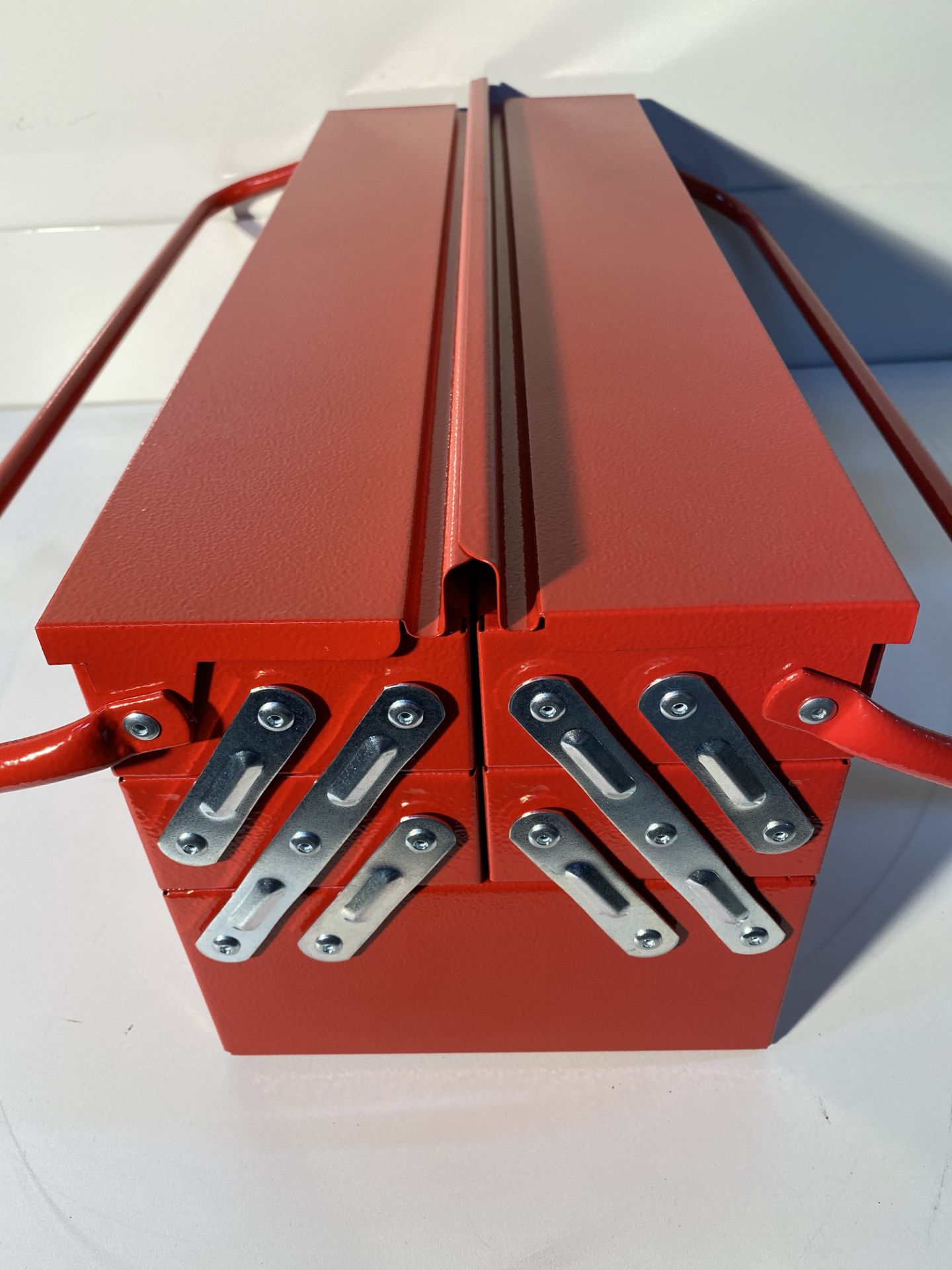 RS PRO Steel Cantilever Tool Box, 550 x 200 x 260mm - Image 2 of 5