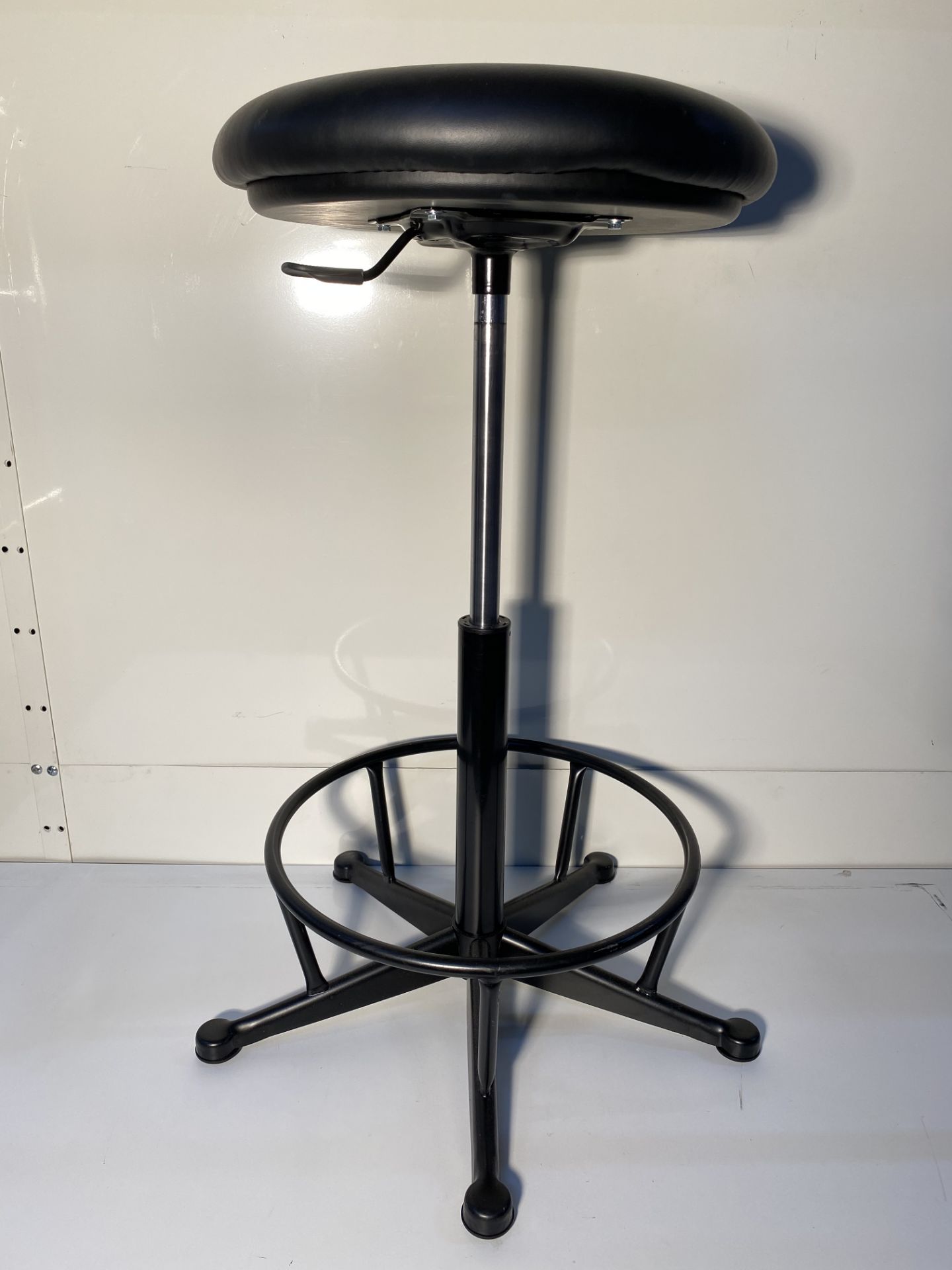 ESD pneumatic adjustable height swivelling stool - Image 2 of 4