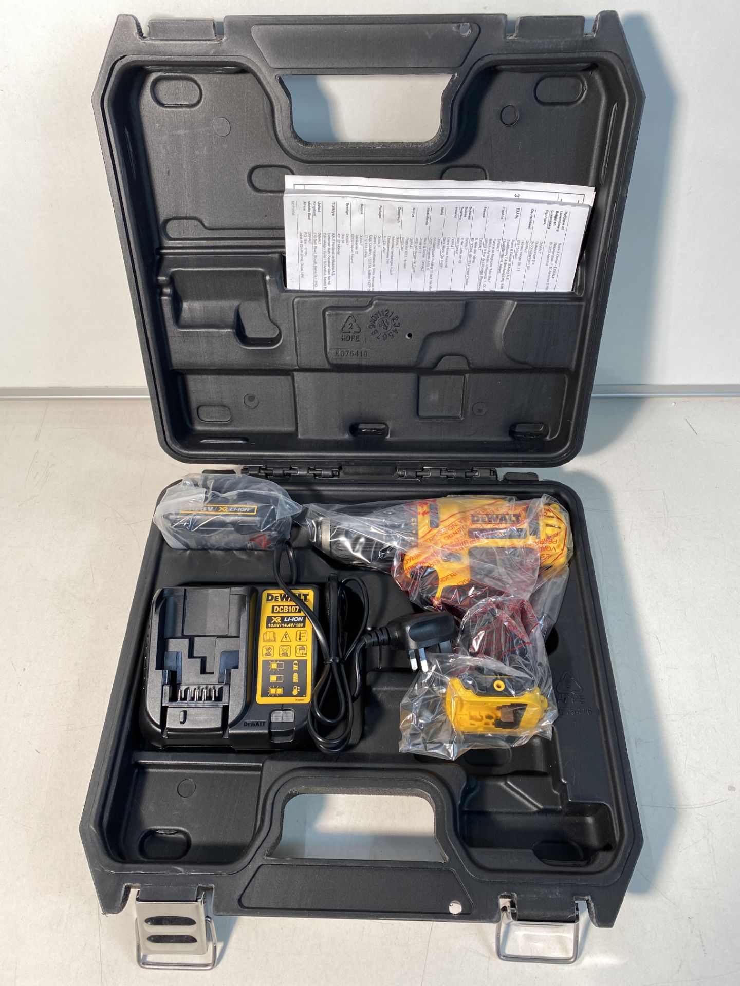 DeWalt DCD710C2 10.8V Drill Driver Set - Image 2 of 3