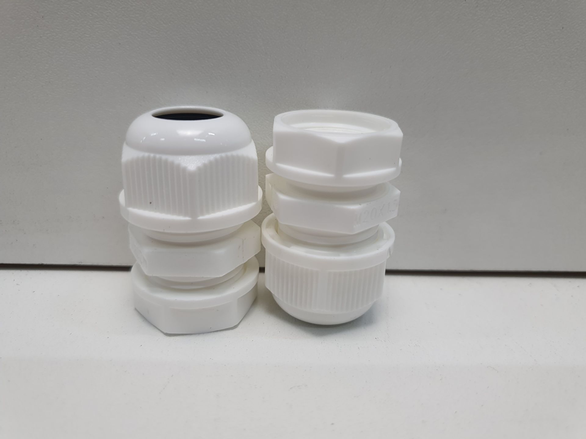 Dome Top Gland (6 - 12mm) - White (pack of 30) - Image 2 of 4