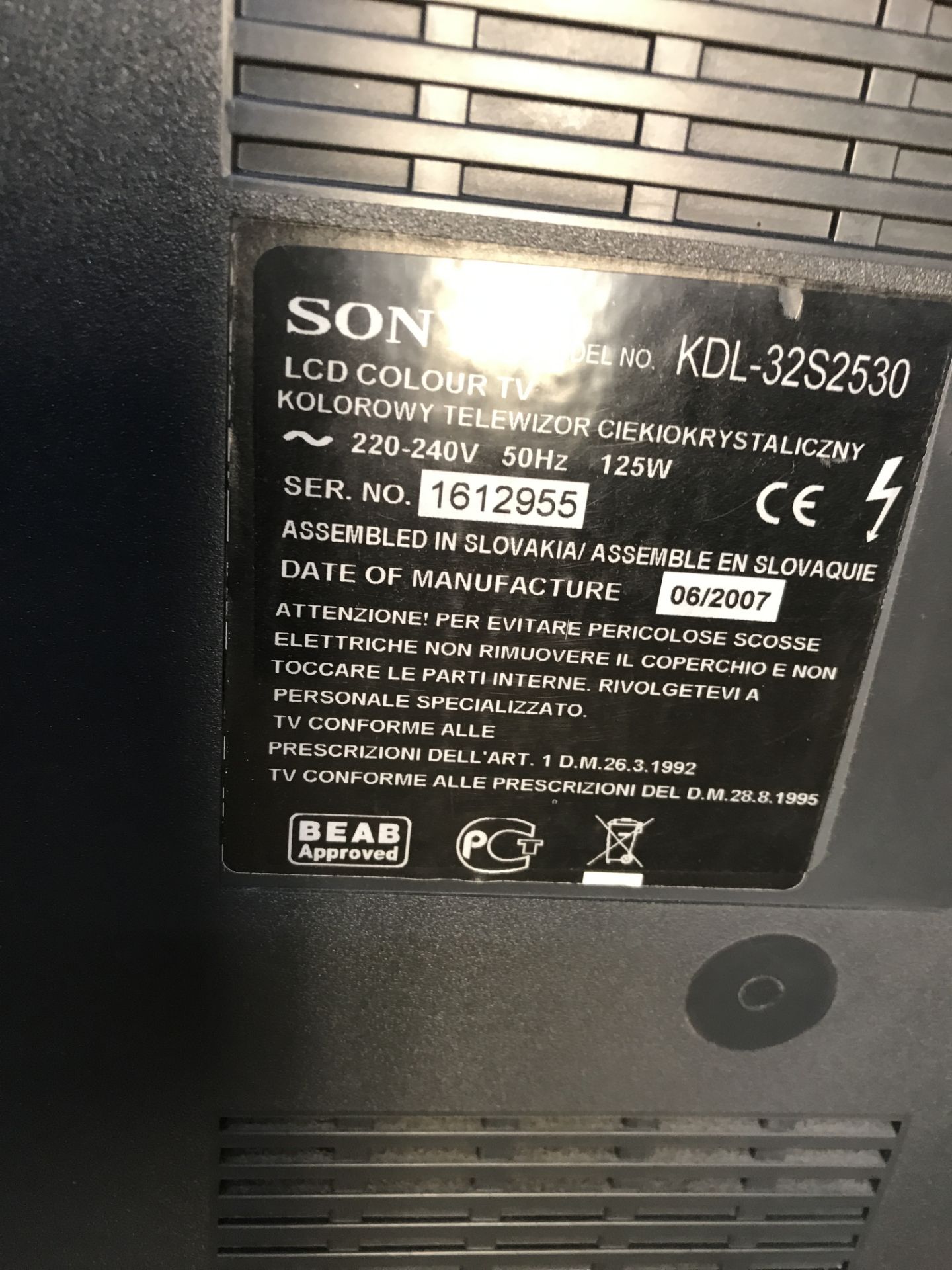 32'' Sony Bravia HD LCD TV - Image 3 of 3