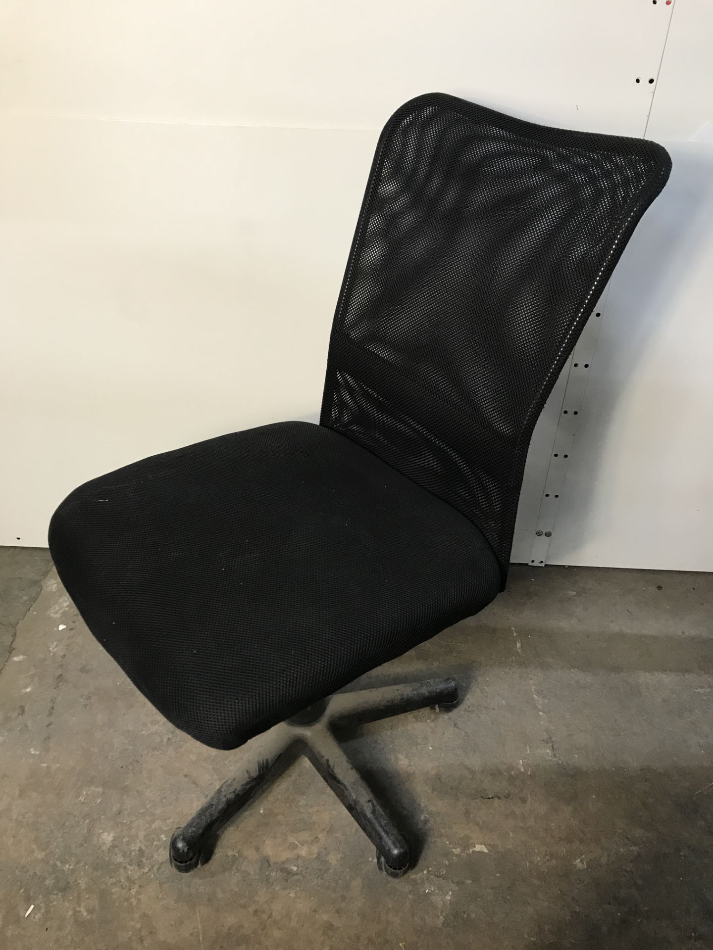 3 x Swivel Office Chairs - Image 2 of 4