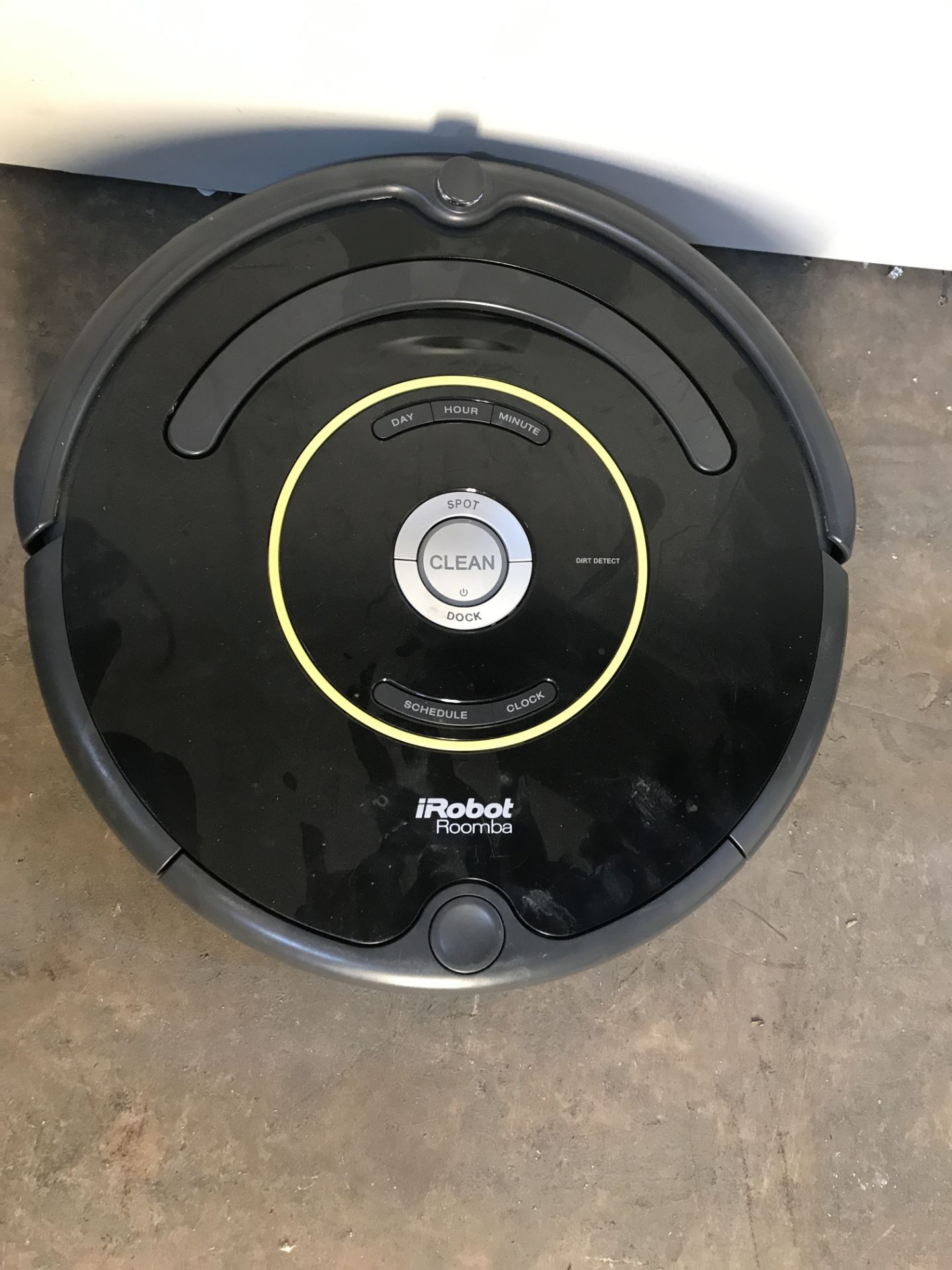 iRobot Roomba - Image 3 of 5