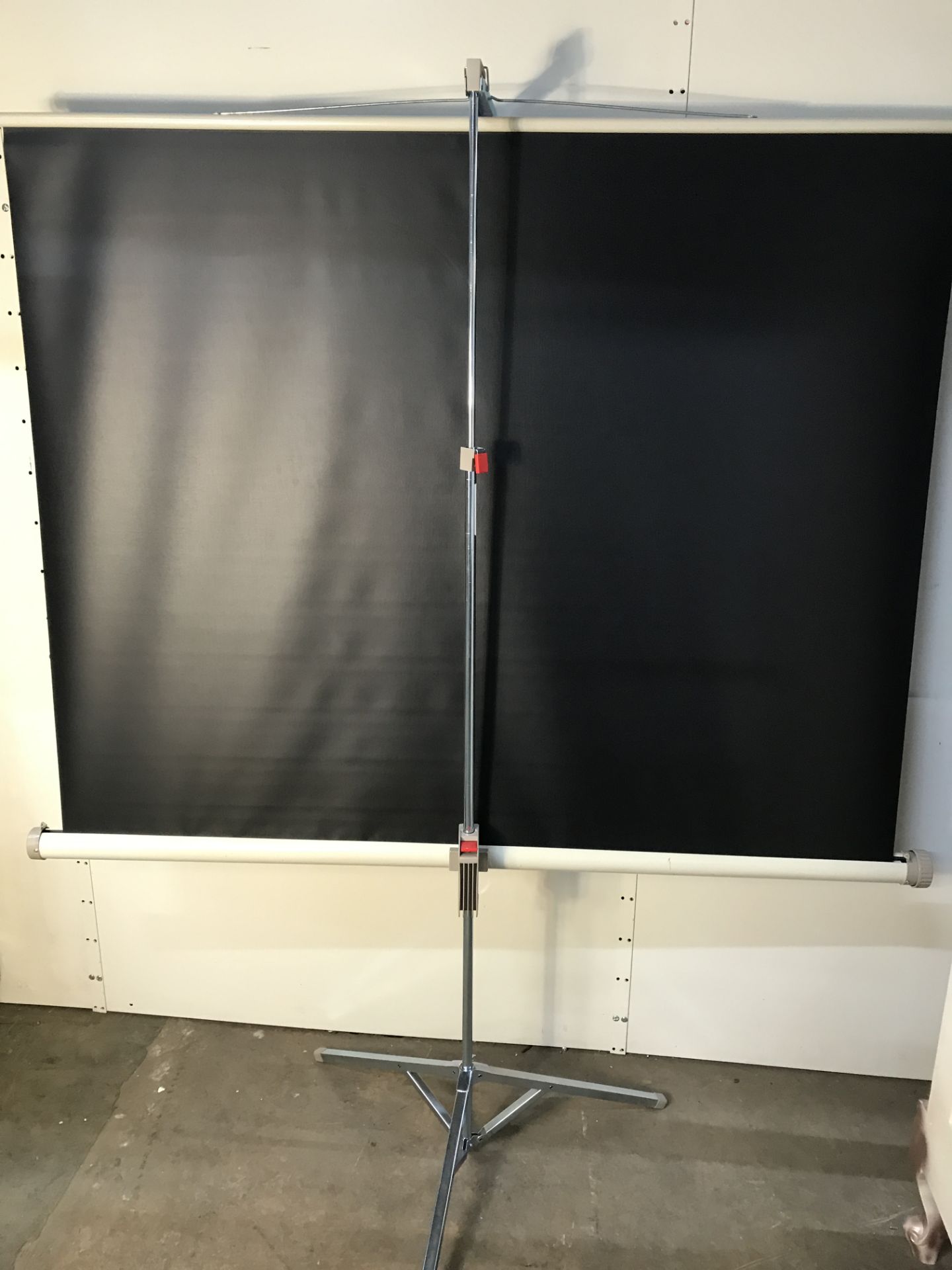 Collapsible Projector Screen With Stand - Image 2 of 3