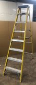 Your Essentials YFSL08 8 Tread Fibreglass Swingback Step Ladder