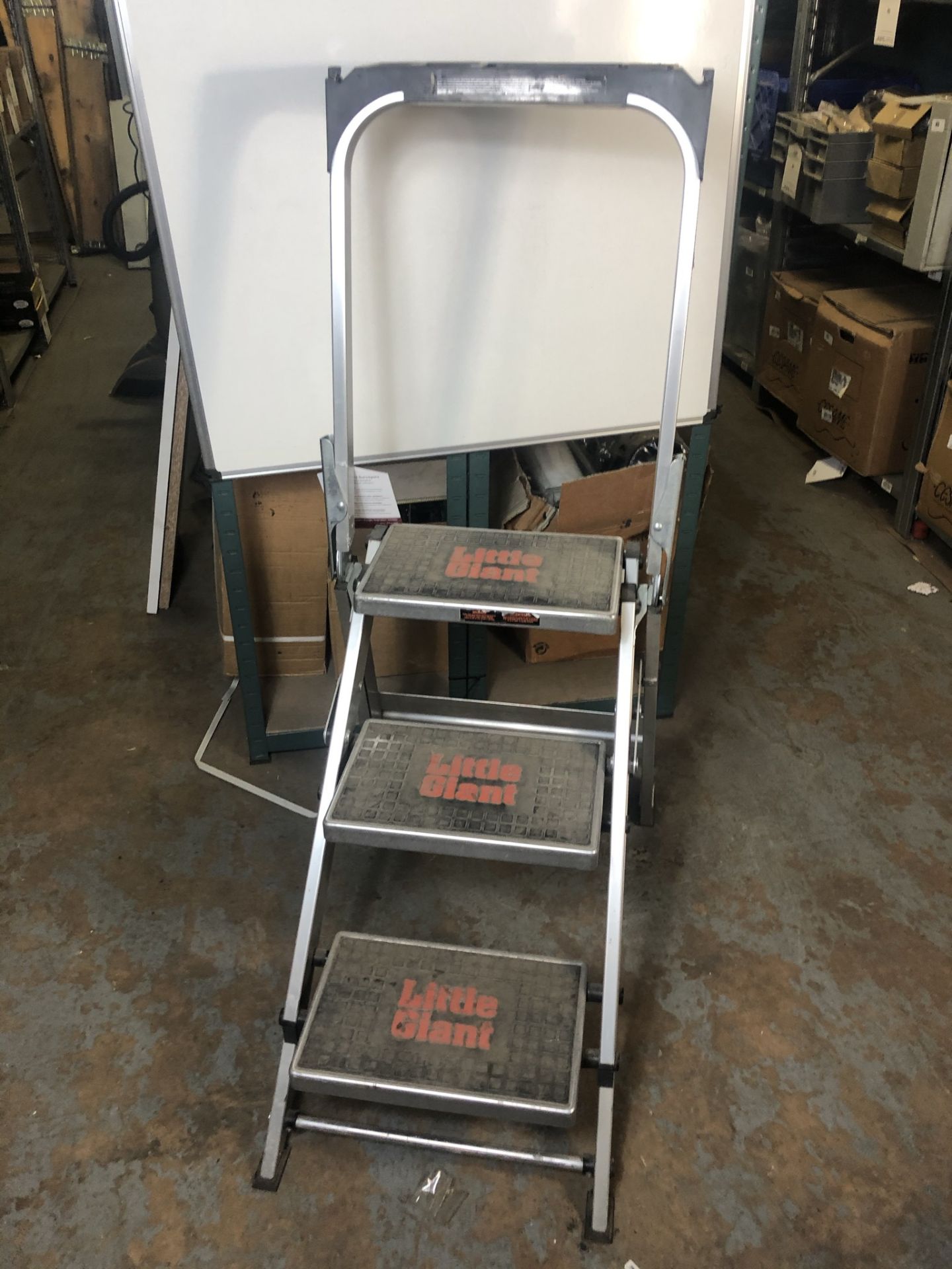 Little Giant 3 Tread Step Ladder - Image 2 of 3