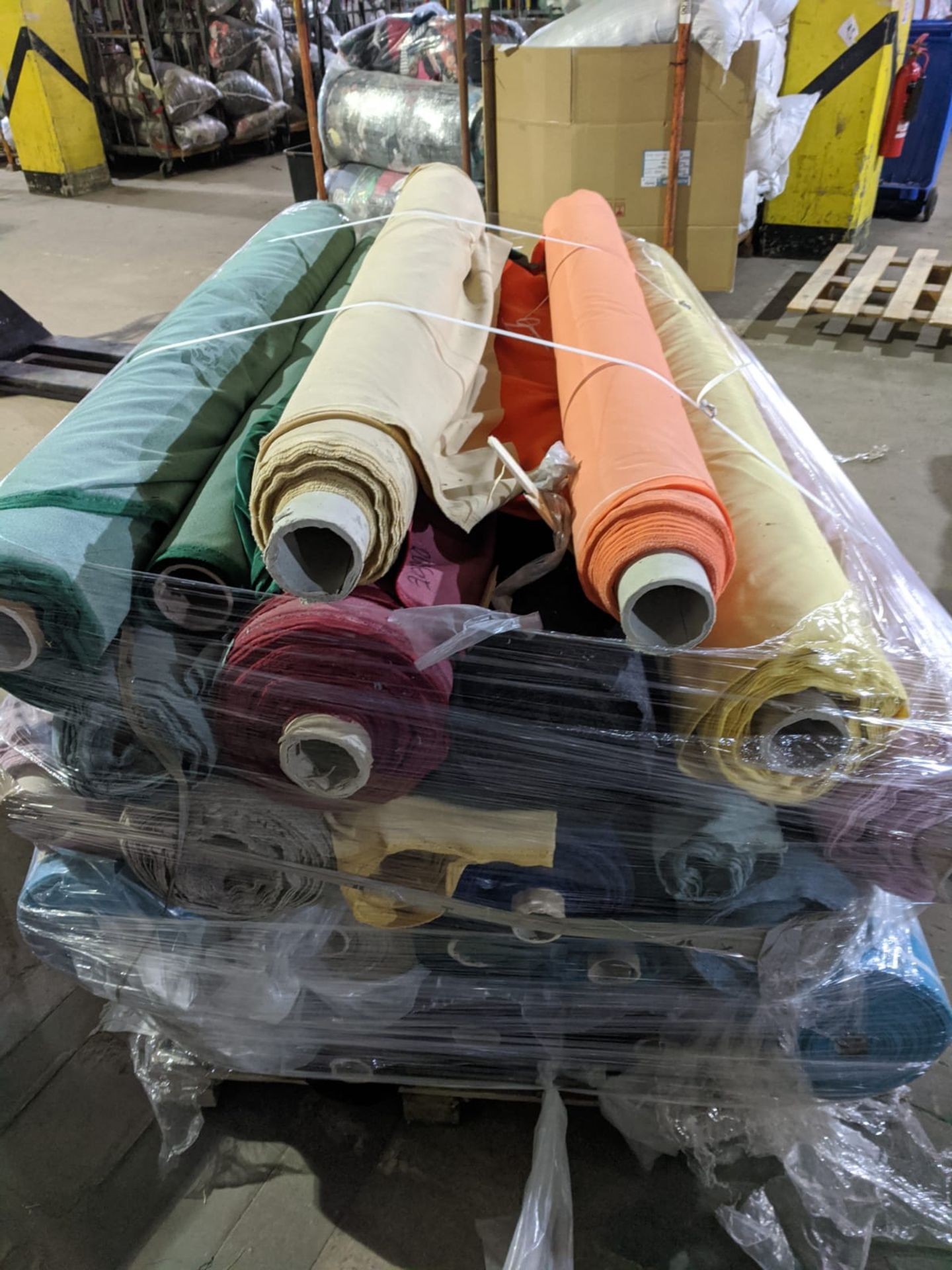 1 x Pallet of Assorted Swoon Easy Velvet - Appx 170 Metres & Appx 250 Metres Wool - Image 2 of 3