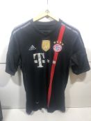 Adidas 2014/2015 FC Bayern Munchen Replica Third Jersey | M