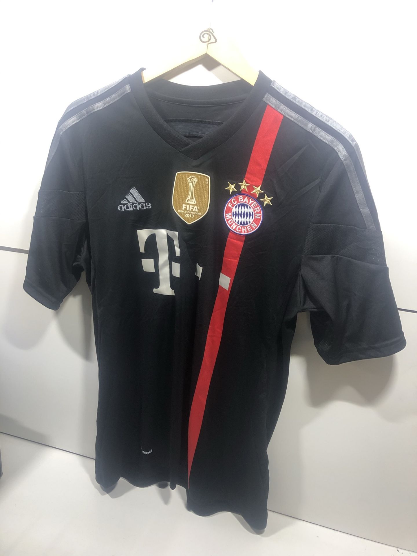 Adidas 2014/2015 FC Bayern Munchen Replica Third Jersey | M - Image 2 of 5