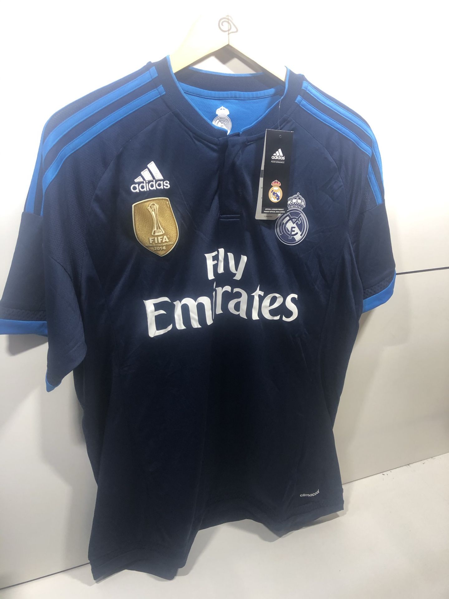 Adidas 2015/2016 Real Madrid Replica Third Jersey | L - Image 3 of 4