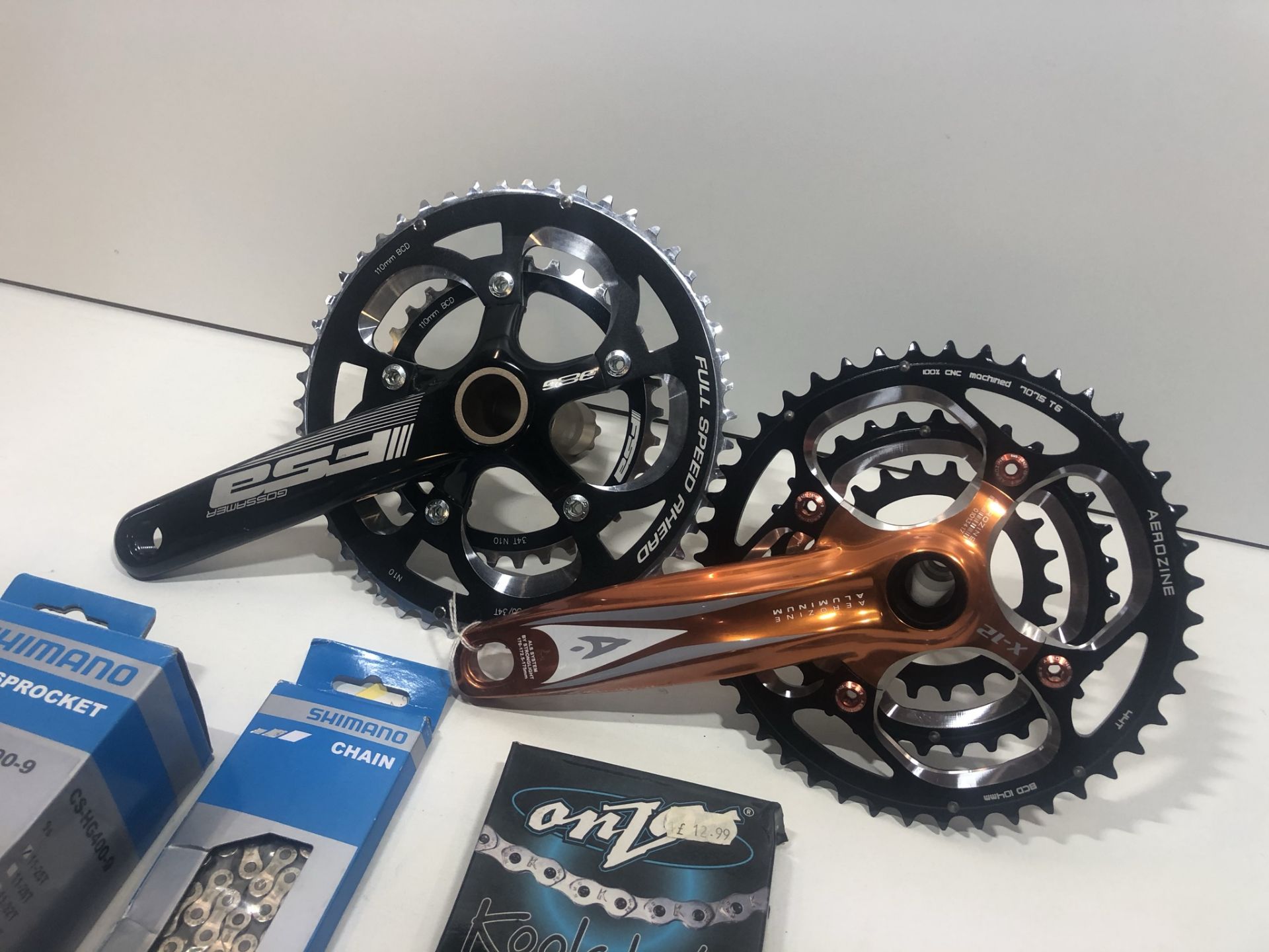 2 x Ex-Display Cranksets w/ Quantity of Bike Chains - Image 2 of 4