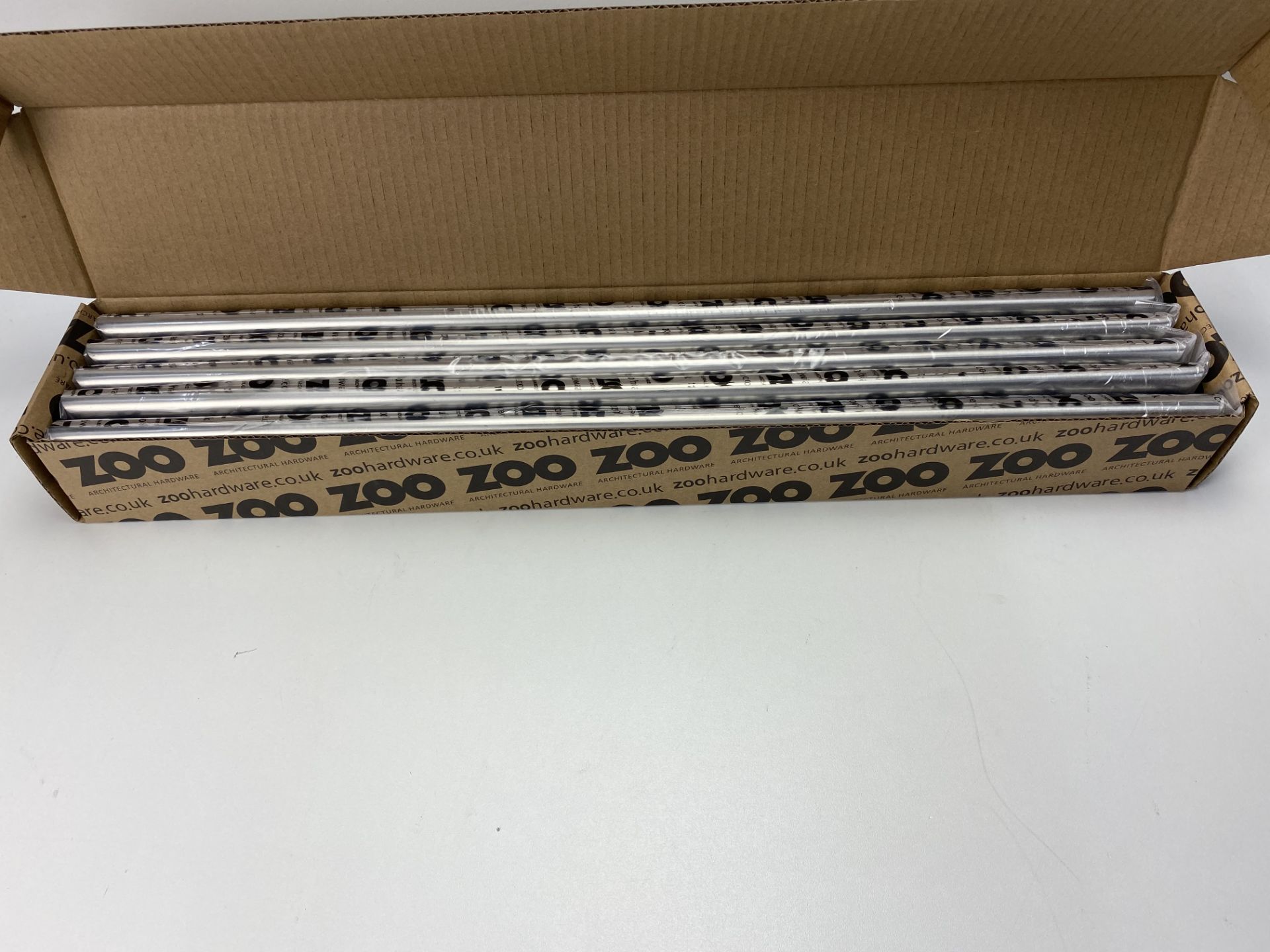 5 x Zoo Hardware ZCS2M600BS 19mm Mitred Pull Handle - Image 3 of 4