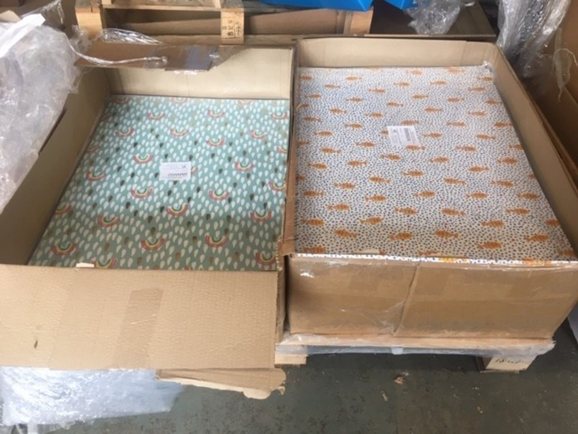 £150,000+ Stock of a Luxury Gift Wrap Distributor - Image 121 of 227