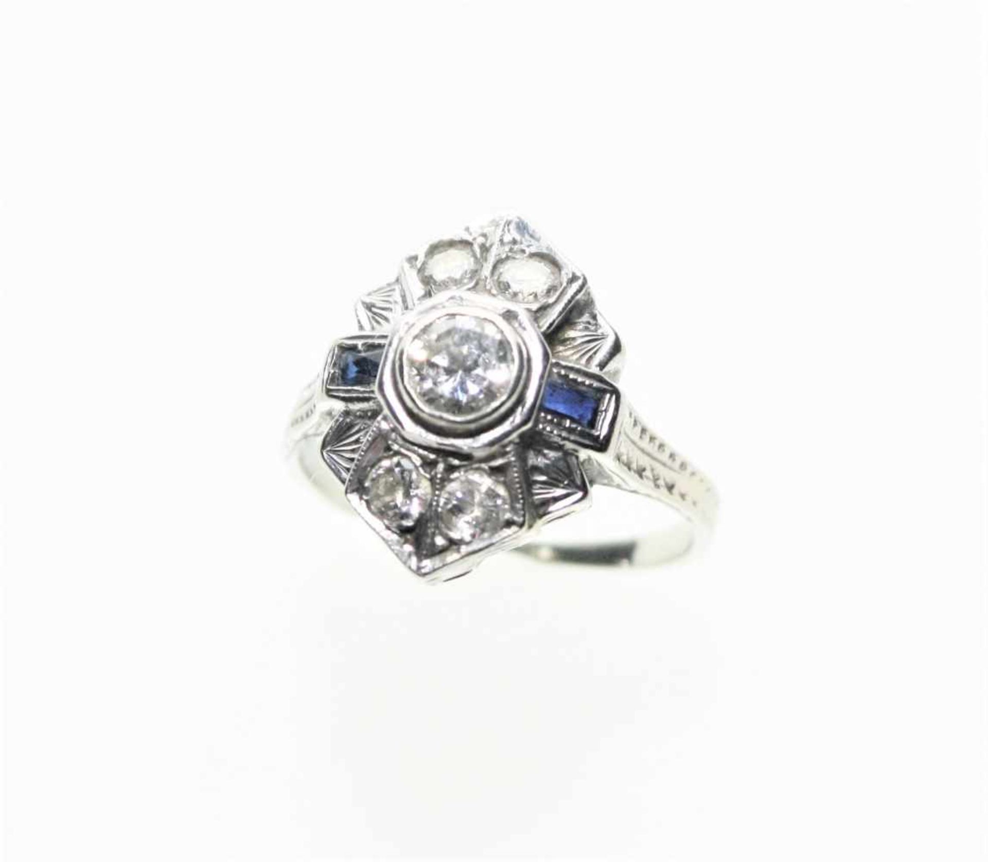 Platinring Art Deco, zur Mitte in Zarge gefasst ein Diamant im älteren Brillantschliff ca. 0,35 ct