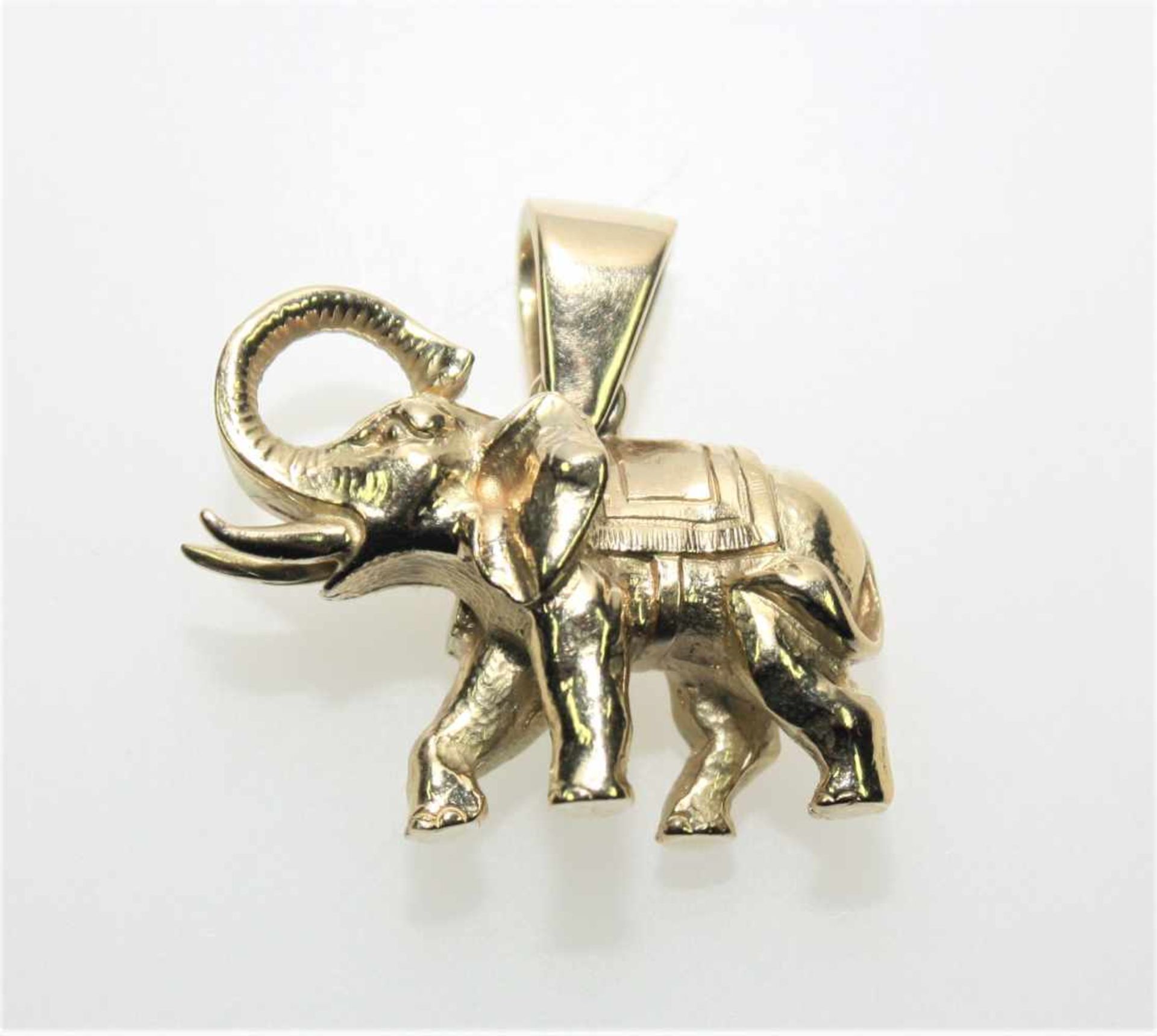 Massiver, goldener Anhänger ca. 750/f Elefant.Brgw. 24,5 g