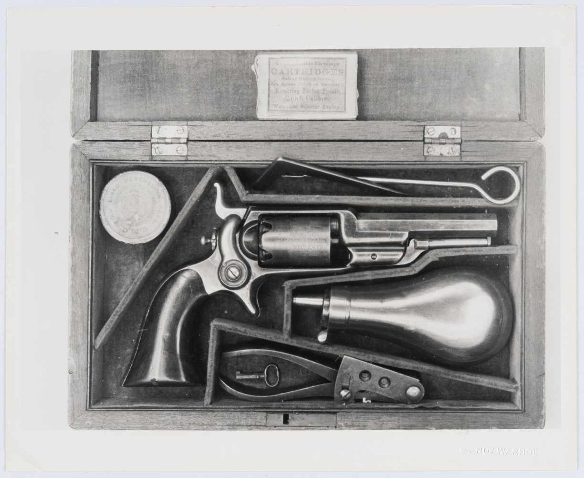 Andy WarholColt Patent Cowboy Revolver GunSilbergelatineabzug auf Fotopapier. (Wohl 1970er - Bild 2 aus 3