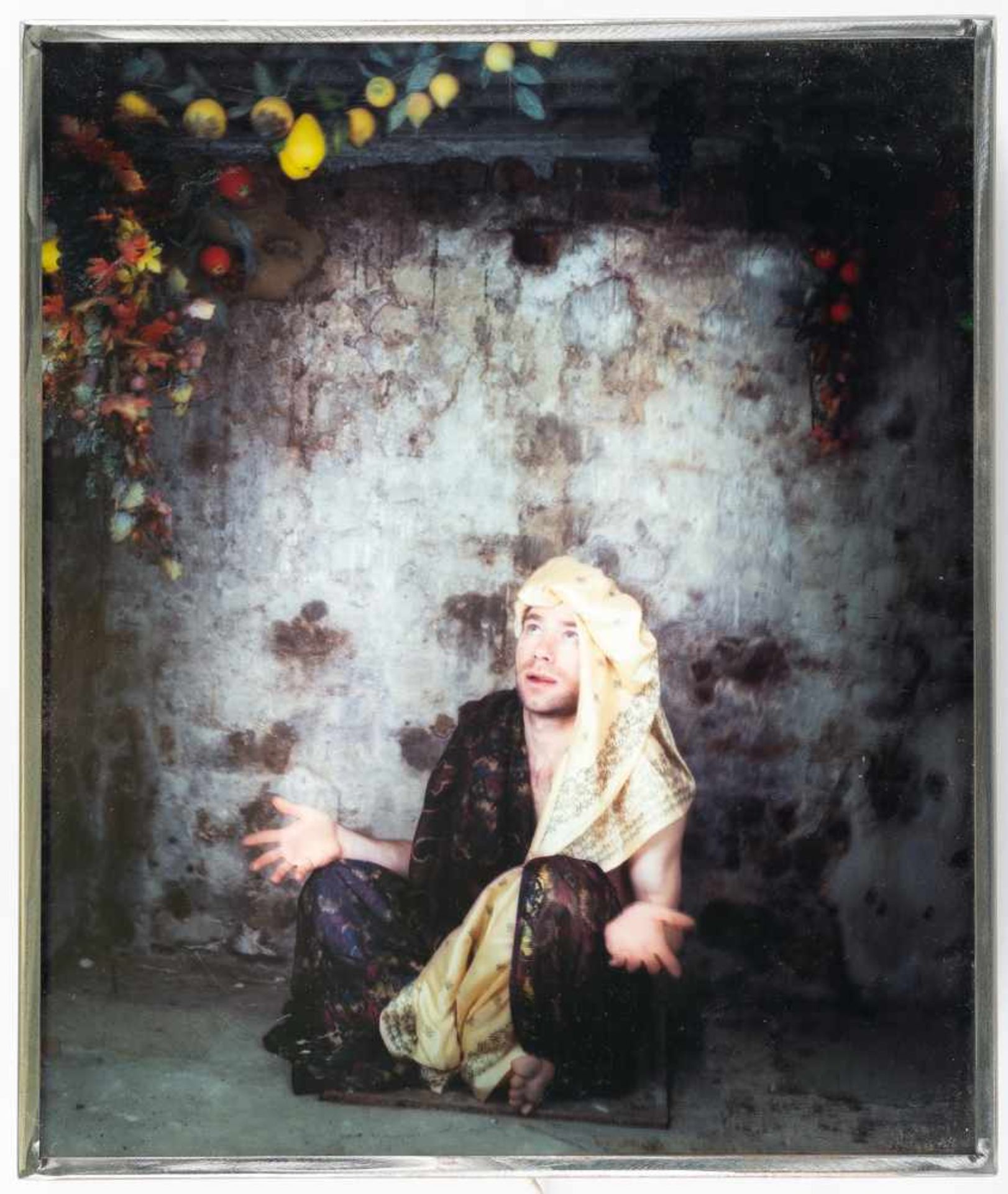 Mat CollishawSelf Portrait3D-Farbdiapositiv im Leuchtkasten. (1997). Ca. 51 x 43,5 x 7 cm. - Image 2 of 4