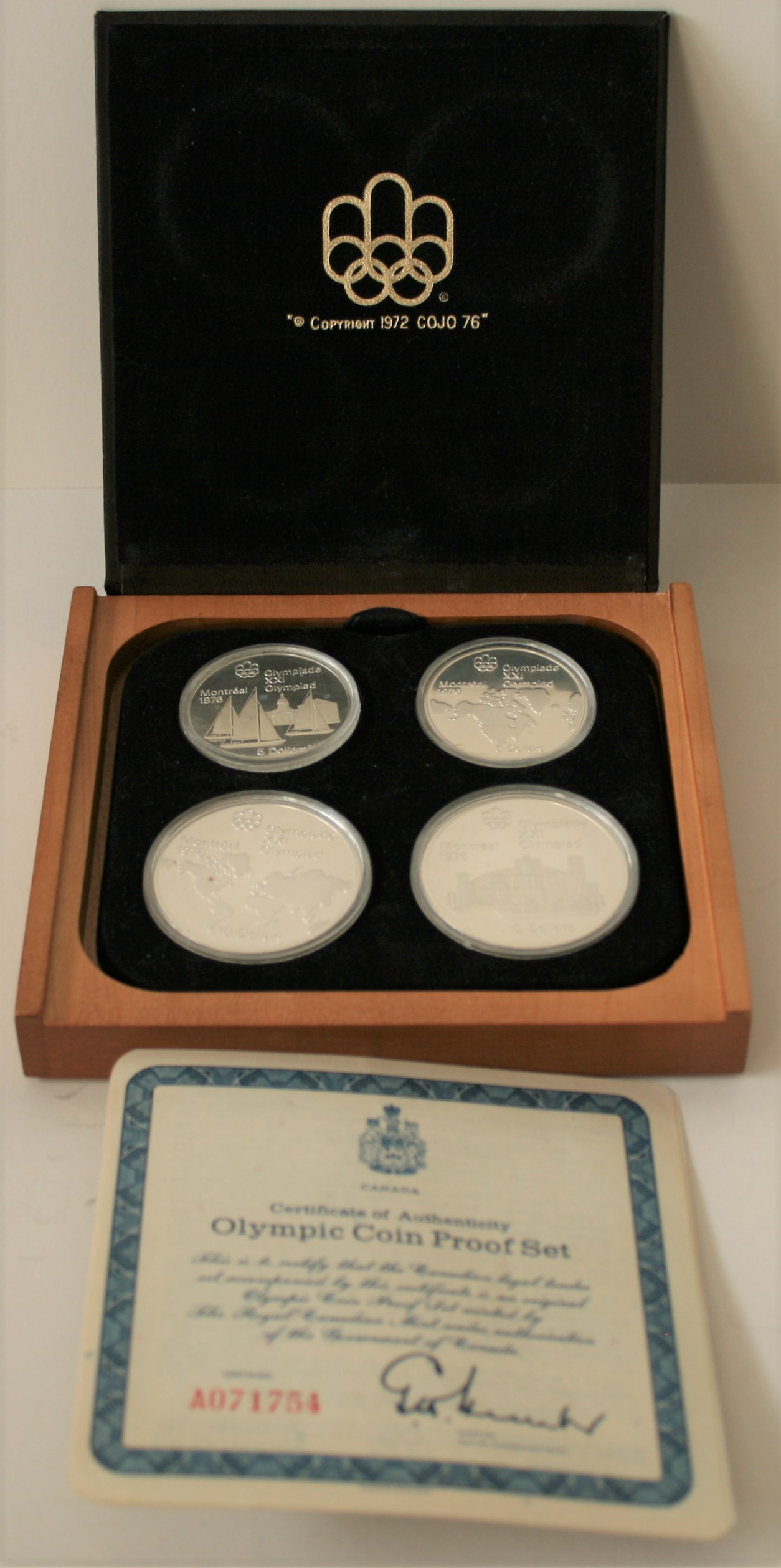 Coffret de 4 pièces en argent édité en 1972 "La Monnaie Olympique, Série I, [...]