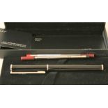 Stylo bille "Neo Classic" en laque de Chine S.T. DUPONT, boîte d'origine, [...]