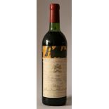 Bouteille de Chateau MOUTON ROTHSCHILD, Baron Philippe, étiquette dessinée par [...]