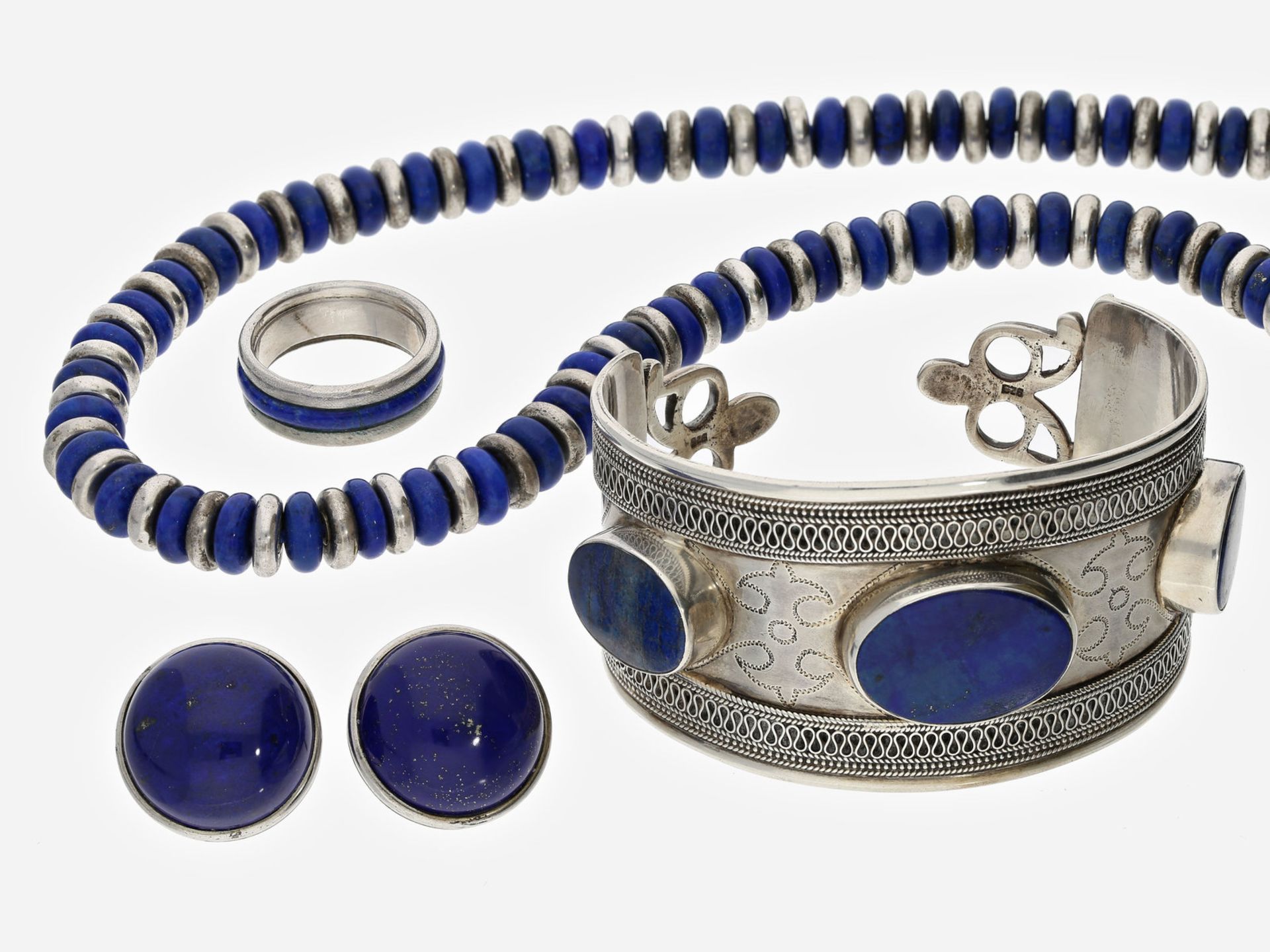 Schmuckset: silbernes vintage Lapislazuli-Schmuckset aus Collier, Armreif, Ohrclips und Ring,