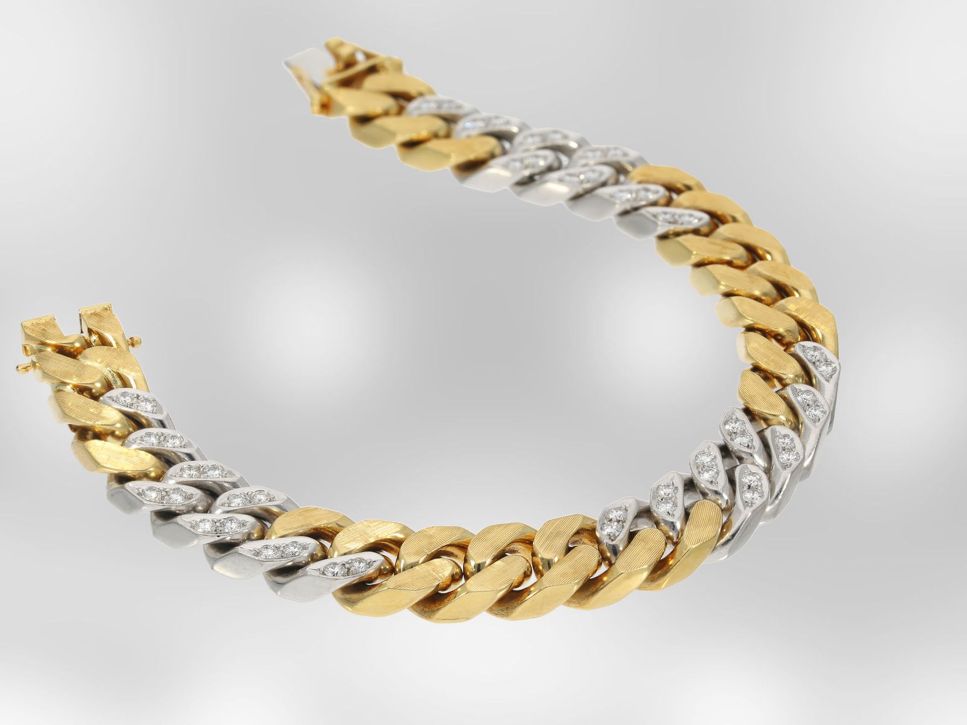 Armband: außergewöhnlich schweres bicolor Panzerarmband mit Brillanten, ca. 1,85ct, 18K Gelb-/ - Bild 4 aus 5