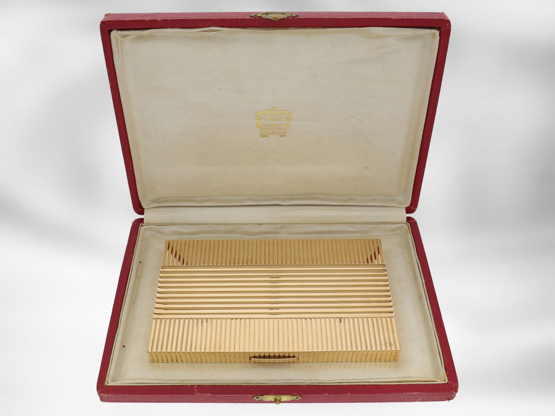Etui: luxuriöses massiv goldenes Art déco Zigarettenetui, 18K Gelbgold, zugeschrieben Cartier, - Image 2 of 7
