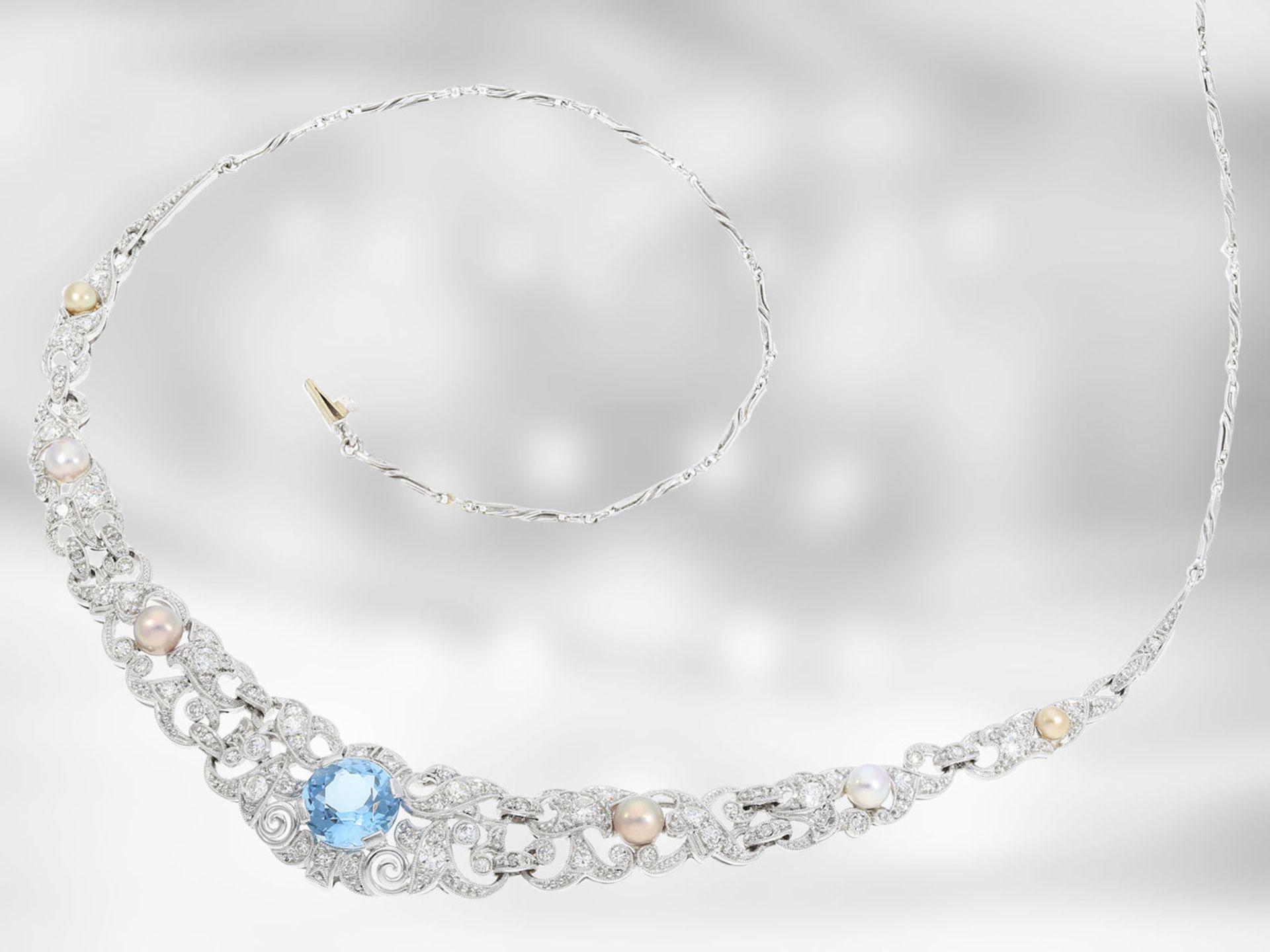 Kette/Collier: äußerst dekoratives vintage/antikes Aquamarincollier mit Perlen und Diamanten, - Bild 3 aus 4