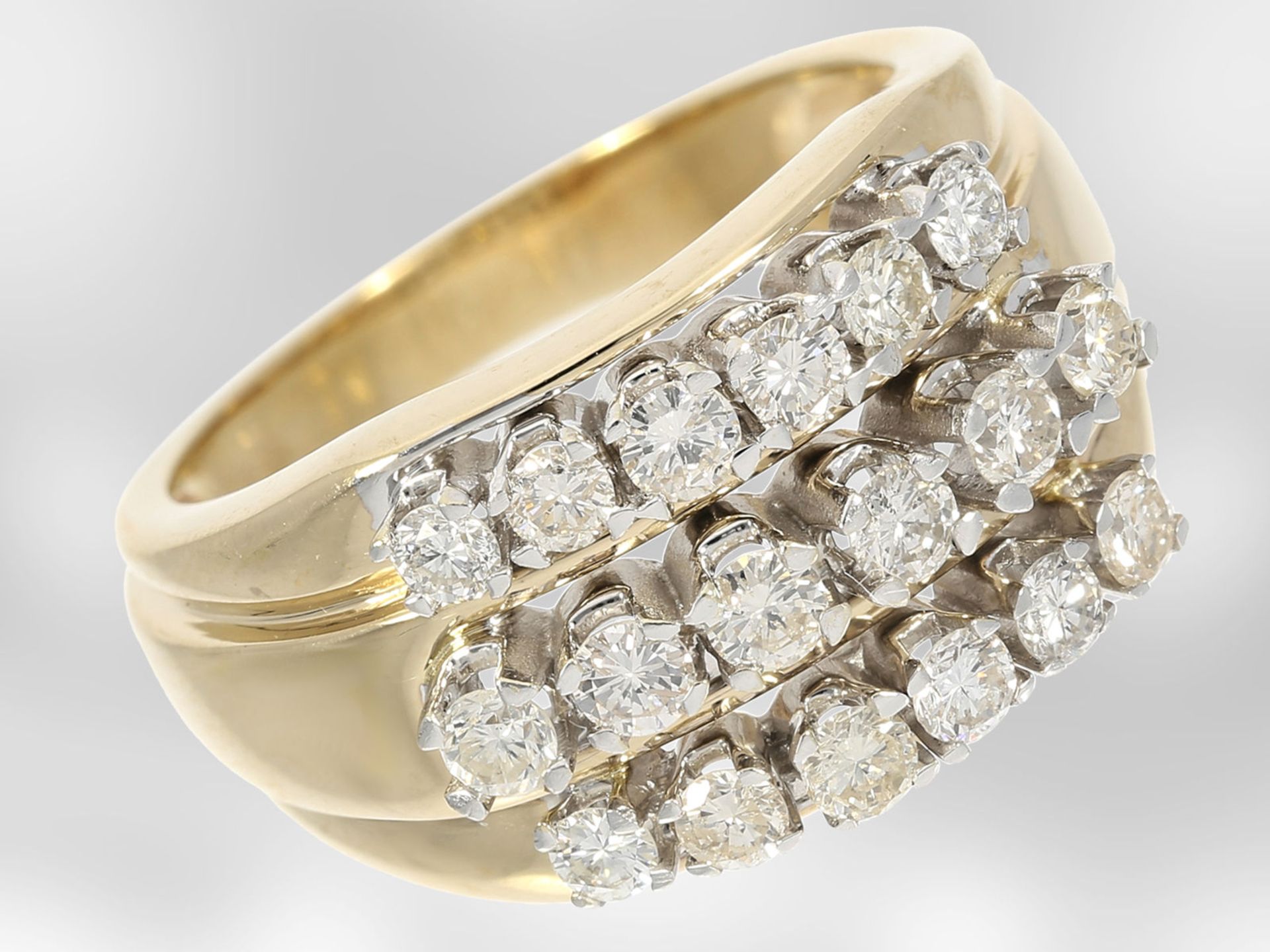 Ring: gelbgoldener vintage Brillantring, ca. 0,9ct, 14K Gold